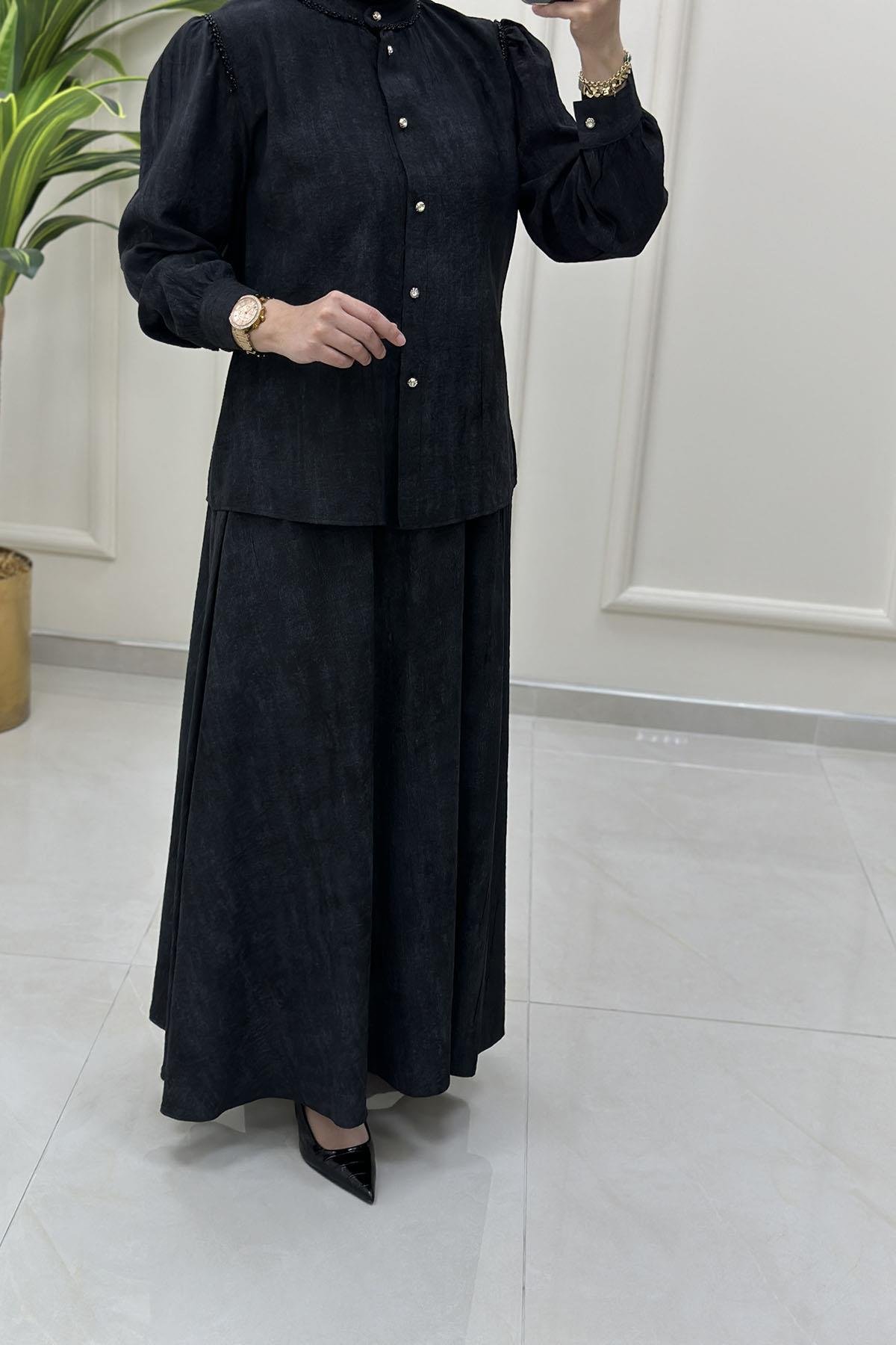 Tesettür Etekli TakımYaka ve Omuz İnci Detaylı Gömlek ve Kloş Etek Kadın İkili Takım Siyah CNR 2176