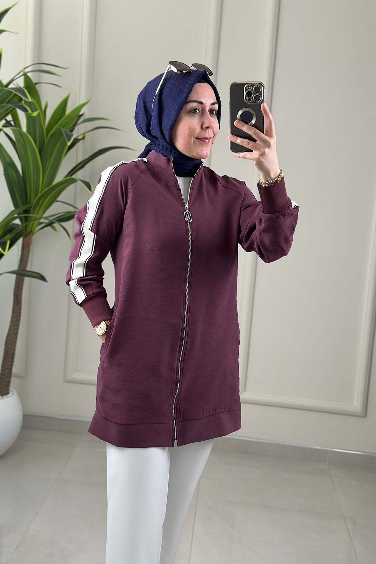 Tesettür Giy Çık KapArmine Trend Önü Fermuarlı Kol Şerit Detaylı Kadın Giyçık Vişne ARM 434