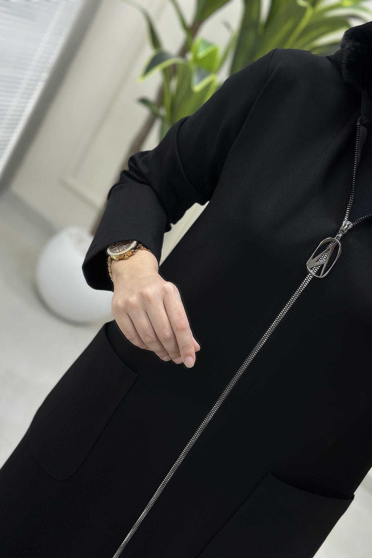 Tesettür Giy Çık KapArmine Trend Önü Fermuarlı Kapüşonu Kürklü Kadın Giyçık Siyah ARM 528