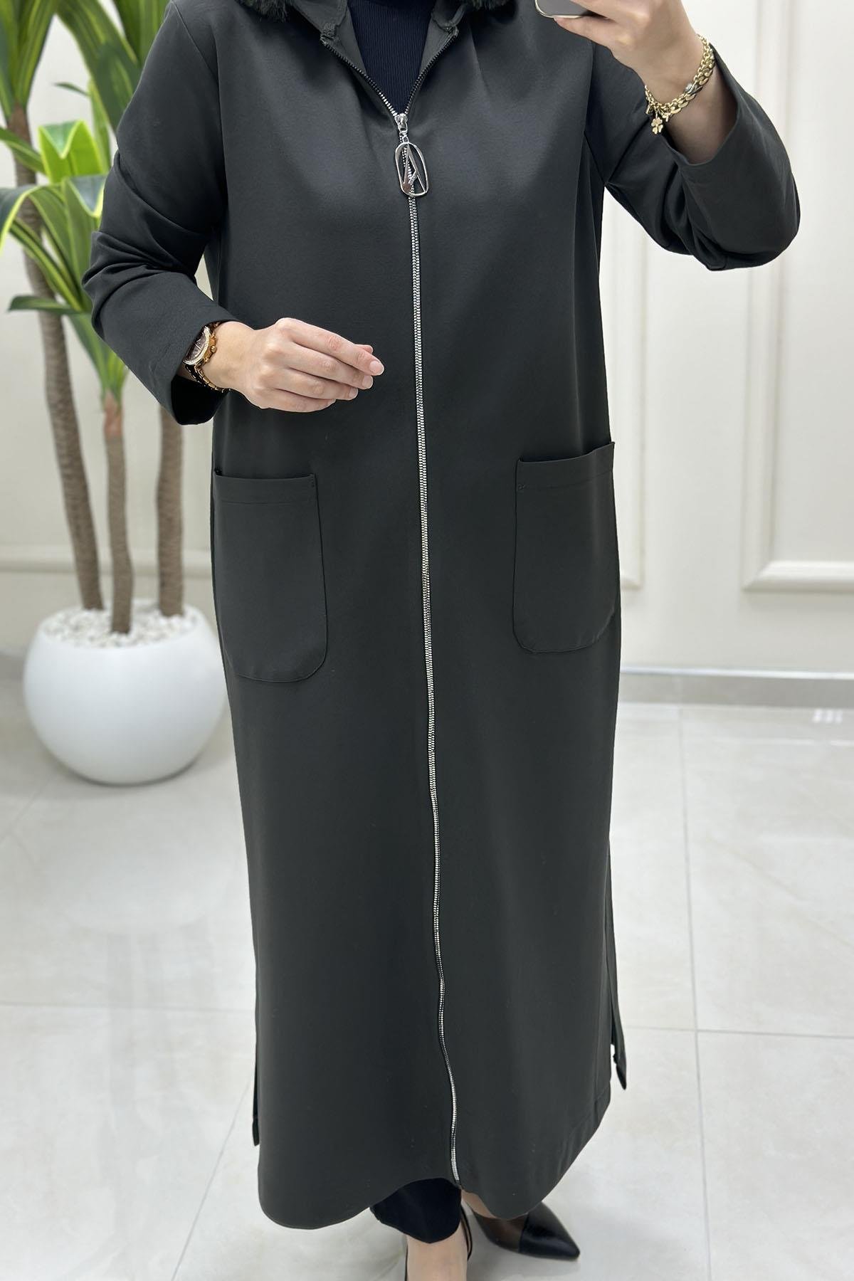 Tesettür Giy Çık KapArmine Trend Önü Fermuarlı Kapüşonu Kürklü Kadın Giyçık Haki ARM 528