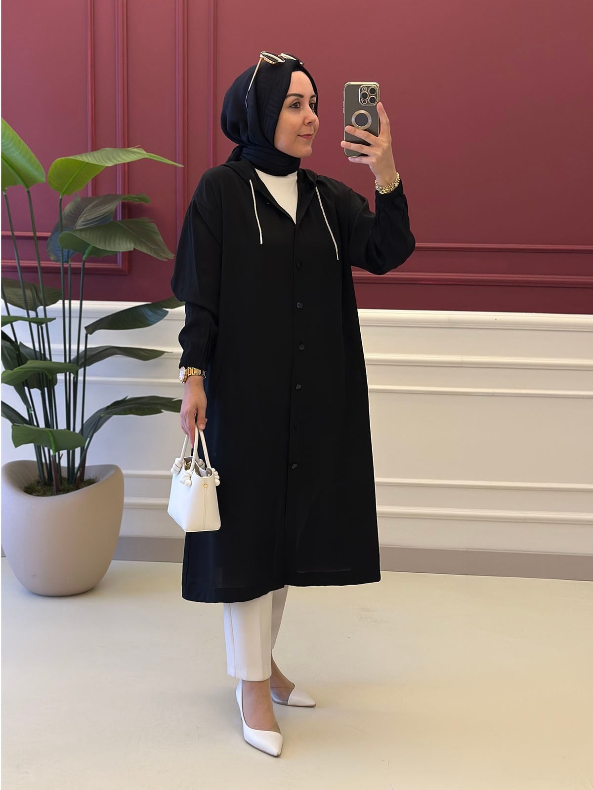 Tesettür Giy Çık KapDüşük Omuz Önü Düğmeli Cepli Kadın Giyçık Kap Siyah GNR 256