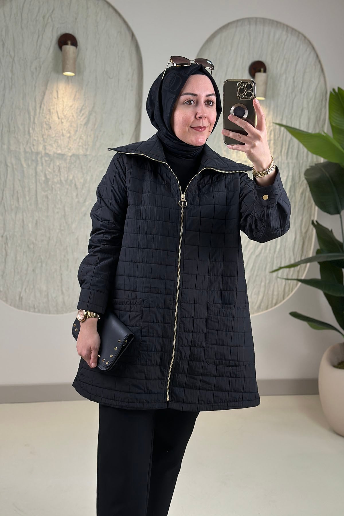 Tesettür Giy Çık KapKapitone Önü Fermuarlı Cepli Kadın Giyçık Kap Siyah NOS 4744
