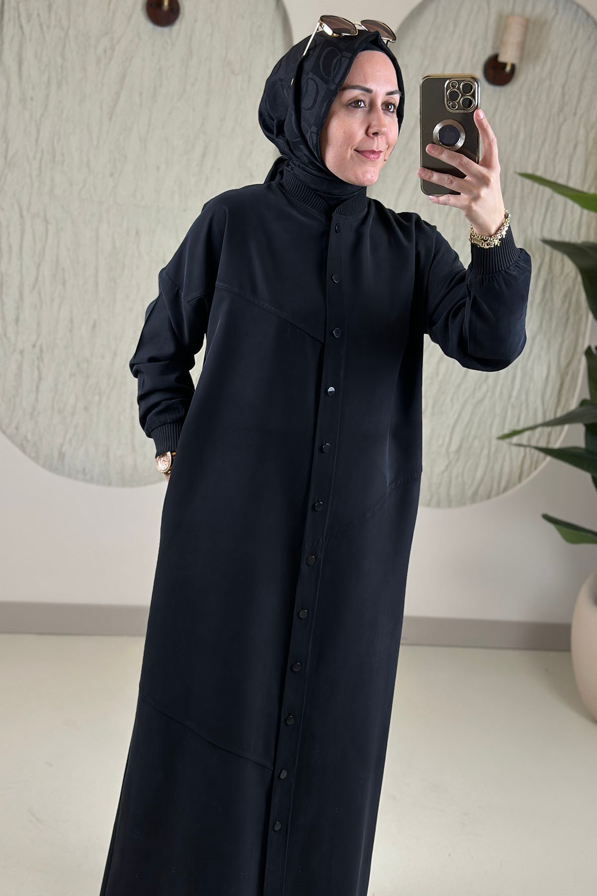 Tesettür Giy Çık KapModal Tensel Önü Düğmeli Ribanalı Uzun Kadın Giyçık Kap Siyah KADO 268478