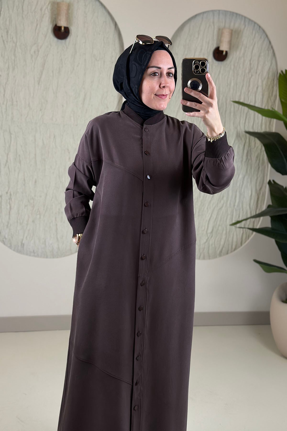 Tesettür Giy Çık KapModal Tensel Önü Düğmeli Ribanalı Uzun Kadın Giyçık Kap Kahverengi KADO 268478
