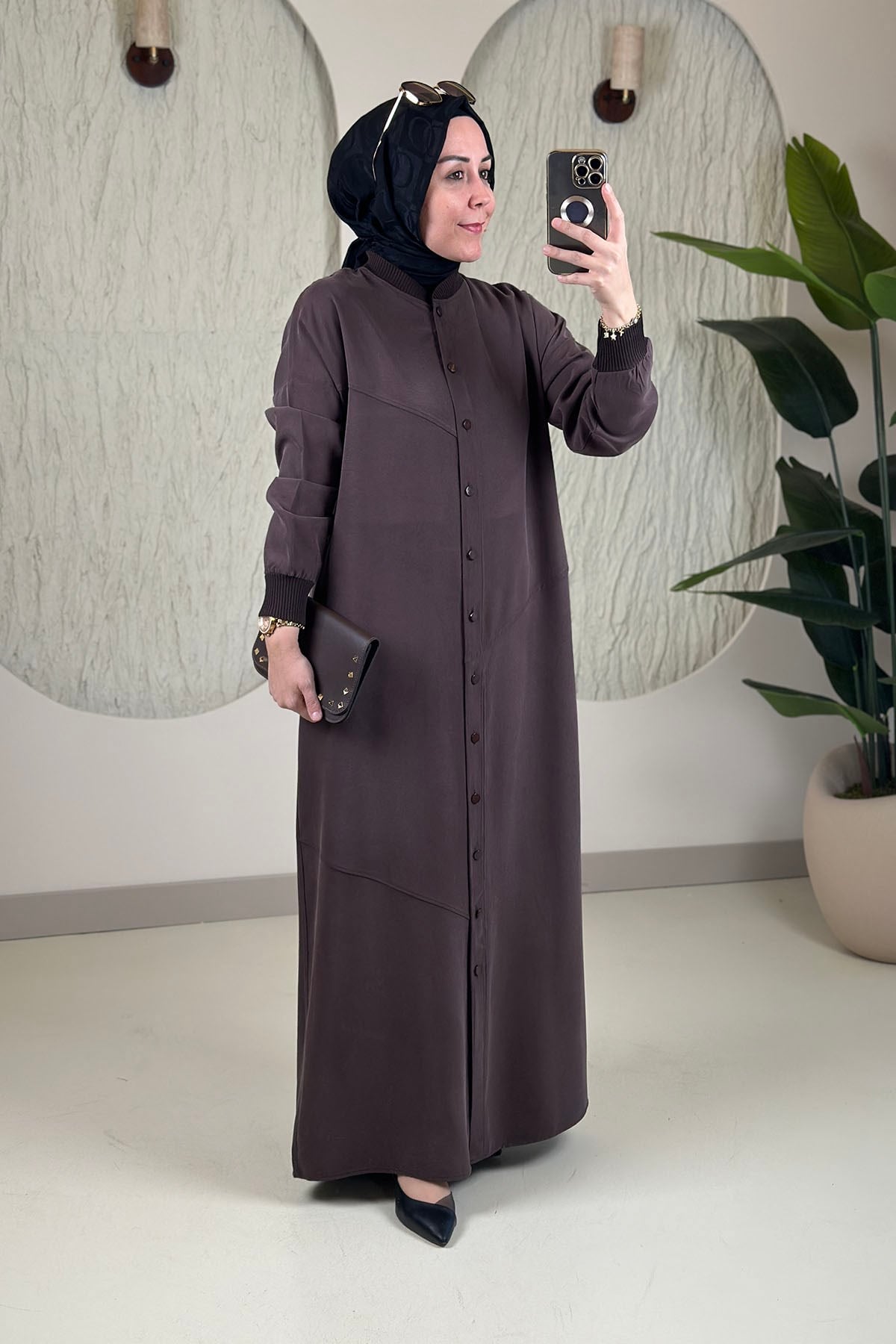 Tesettür Giy Çık KapModal Tensel Önü Düğmeli Ribanalı Uzun Kadın Giyçık Kap Kahverengi KADO 268478