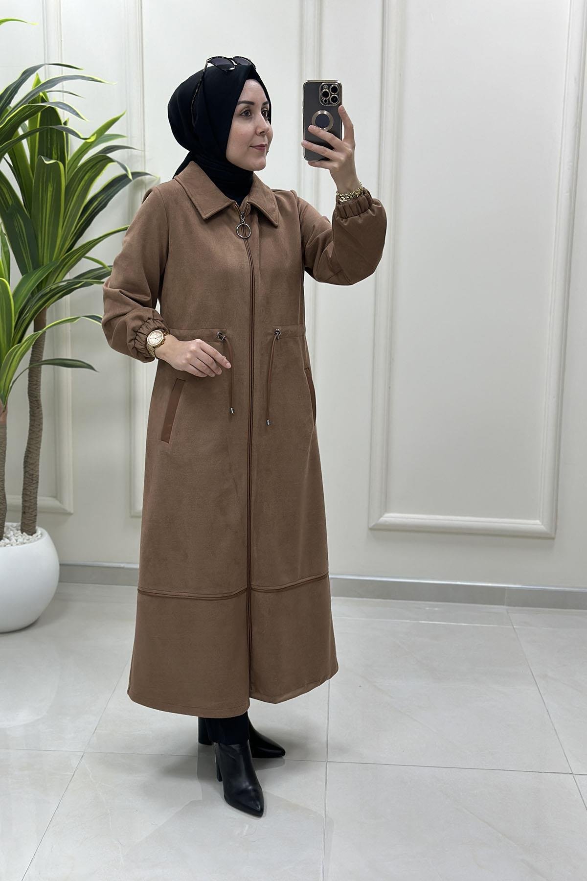 Tesettür Giy Çık KapÖnü Fermuarlı Beli Büzgülü Kadın Süet Kap Açık Taba BRL 7205