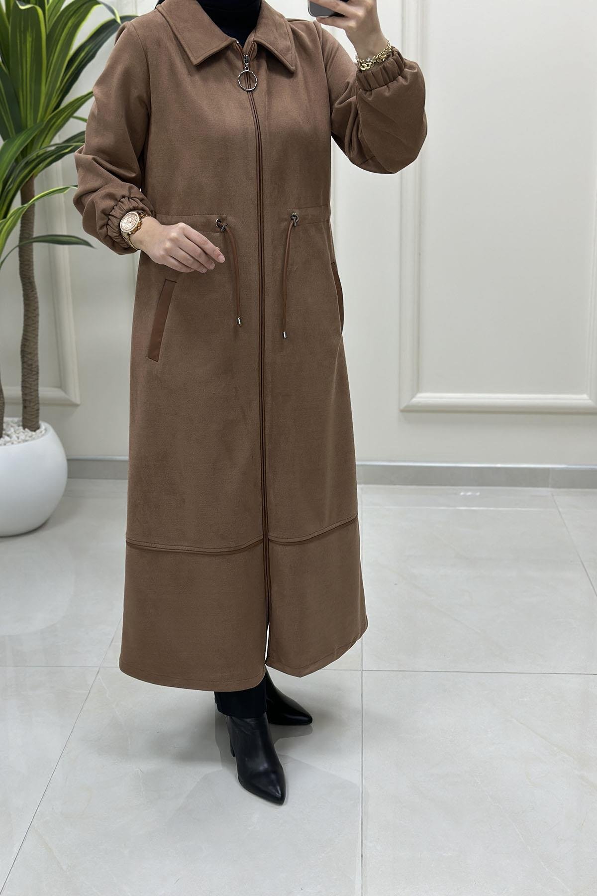 Tesettür Giy Çık KapÖnü Fermuarlı Beli Büzgülü Kadın Süet Kap Açık Taba BRL 7205