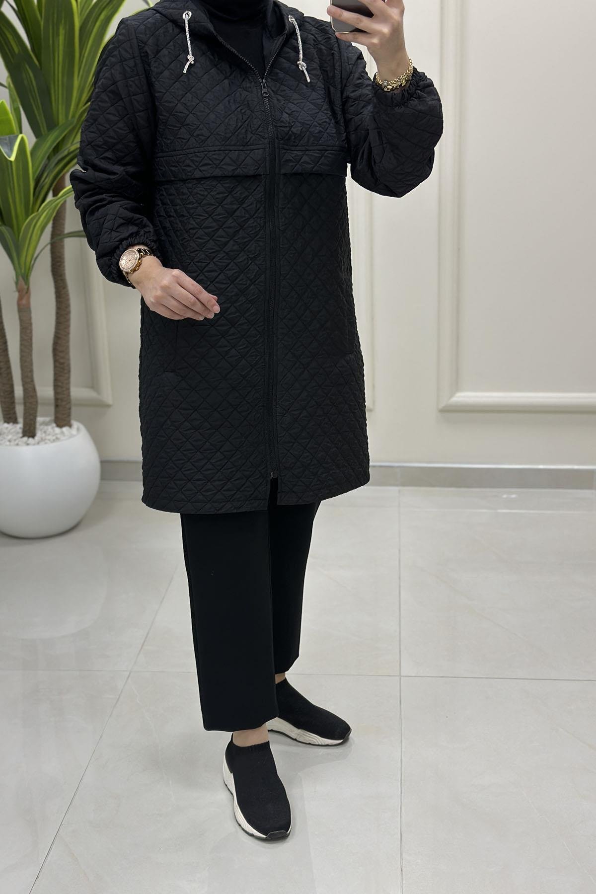 Tesettür Giy Çık KapÖnü Fermuarlı Cepli Kolu Büzgülü Kadın Kapitone Giyçık Siyah GNR 219