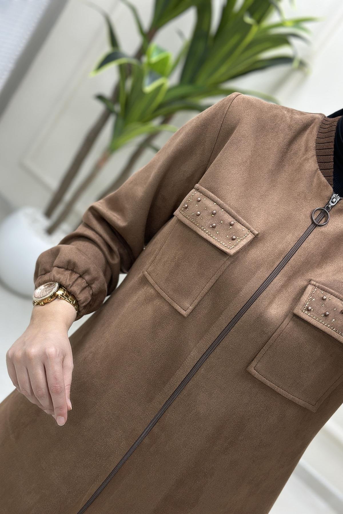 Tesettür Giy Çık KapÖnü Fermuarlı Kapak Cep Taş Detaylı Kadın Süet Giyçık Taba BRL 7218