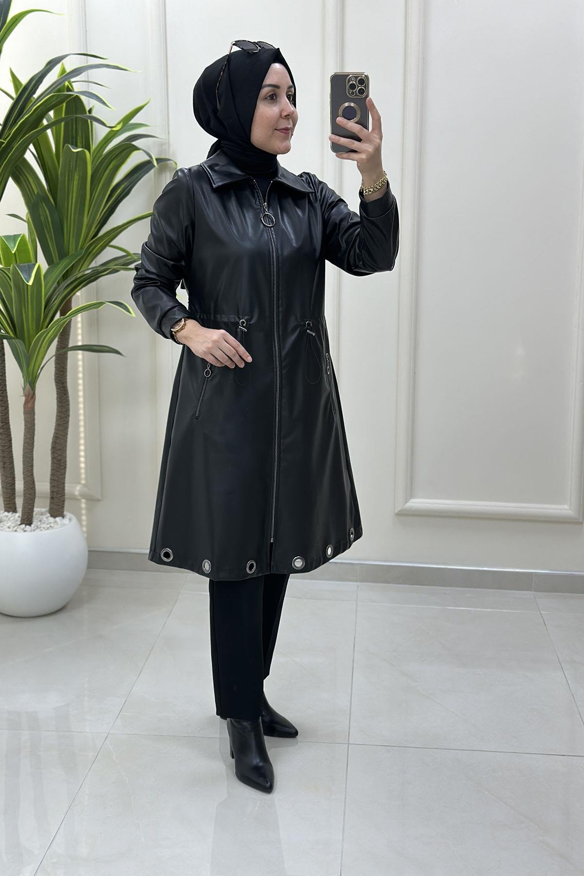 Tesettür Giy Çık KapÖnü Fermuarlı Kuşgözü Detaylı Deri Kadın Giyçık Kap Siyah CNR 2212