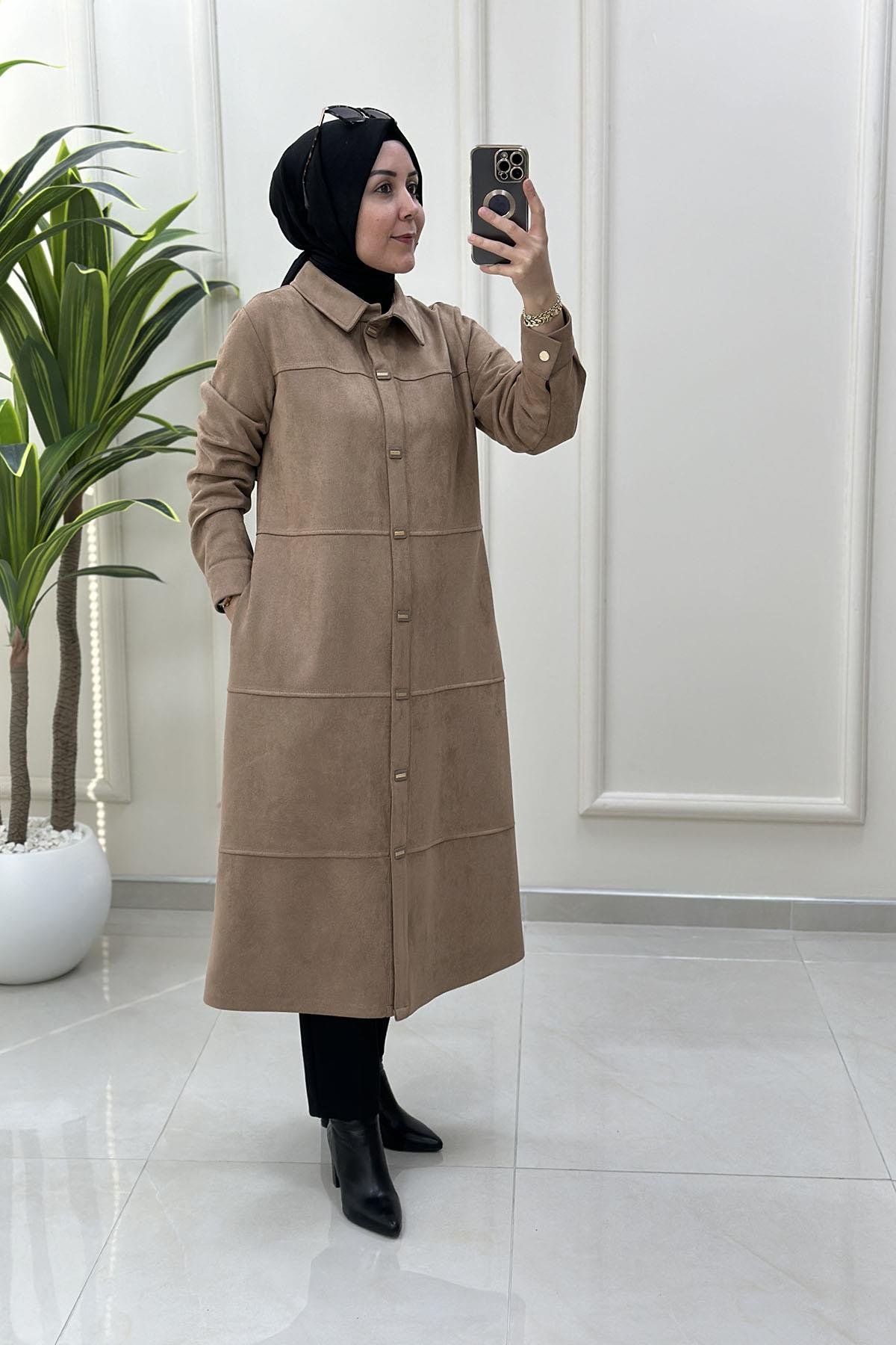 Tesettür Giy Çık KapSüet Önü Çıtçıtlı Kolu Manşetli Kadın Giyçık Kap Bej BRL 7210