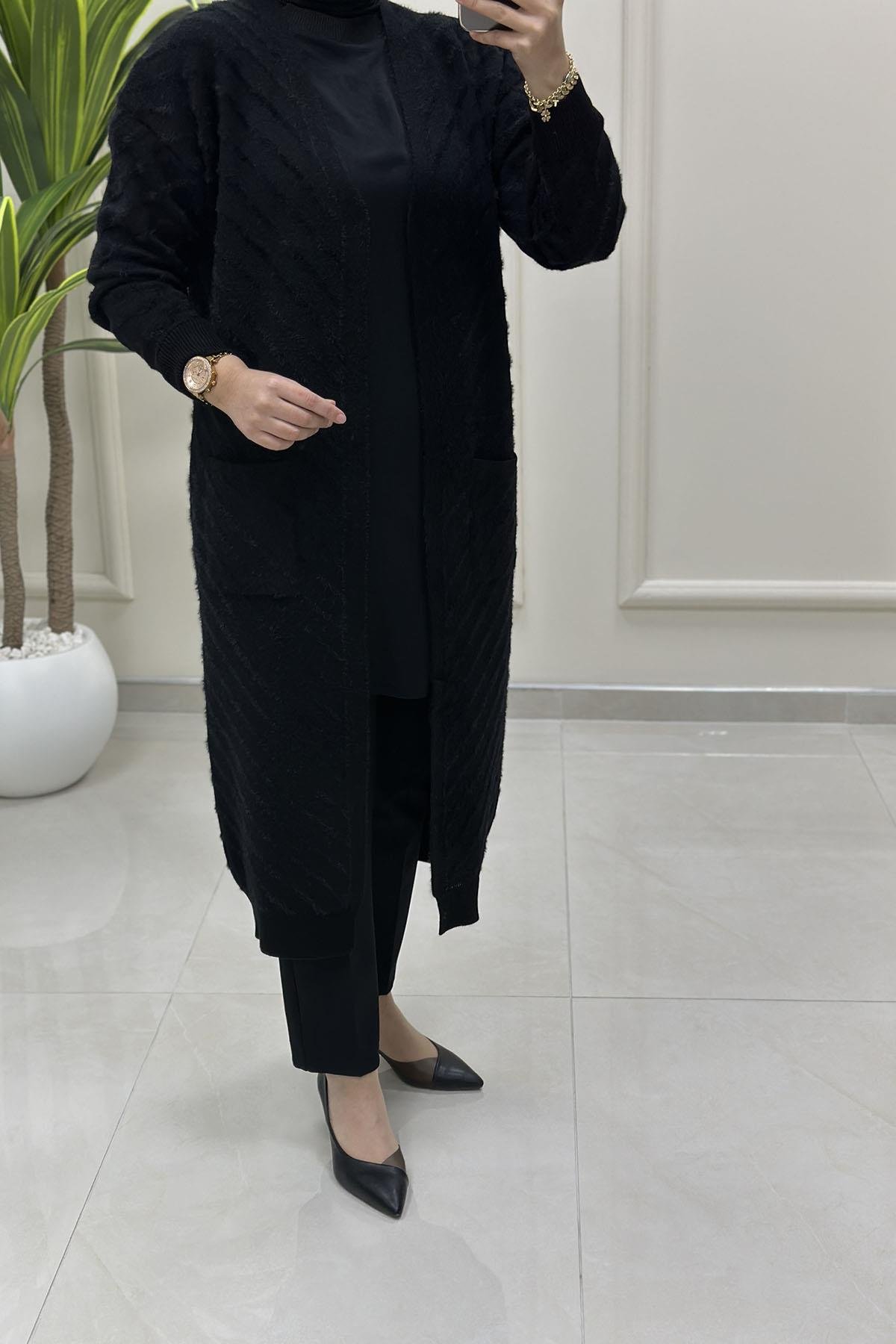 Tesettür HırkaDüşük Omuz Kendinden Desenli Cepli Kadın Hırka Siyah KADO 3499