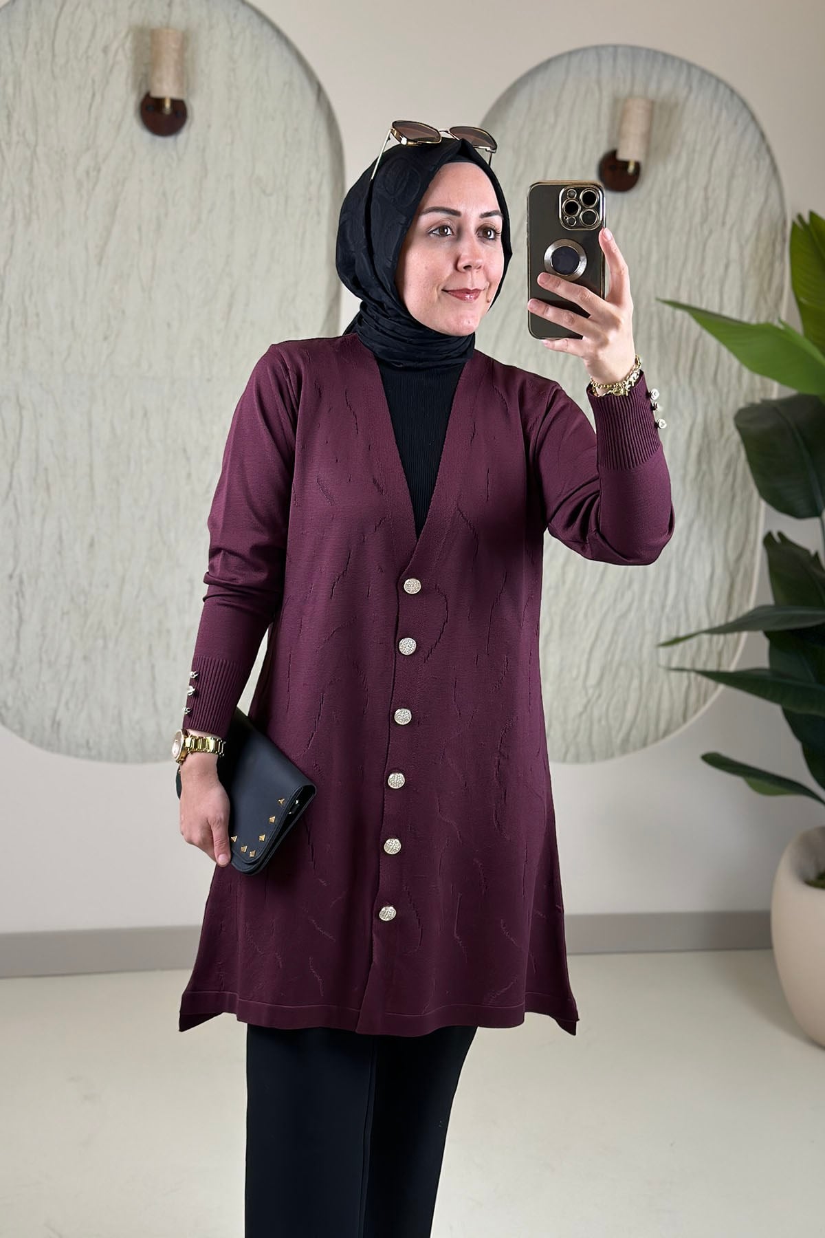 Tesettür HırkaKol Düğme Detaylı Önü Kendinden Desenli Kadın Triko Hırka Mürdüm MLH 629