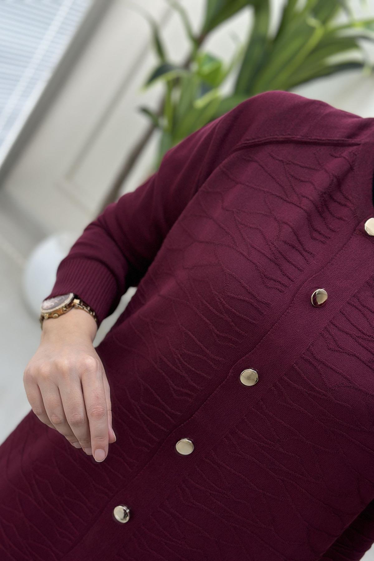 Tesettür HırkaÖnü Düğmeli Kendinden Desenli Kadın Hırka Mürdüm KADO 2725306