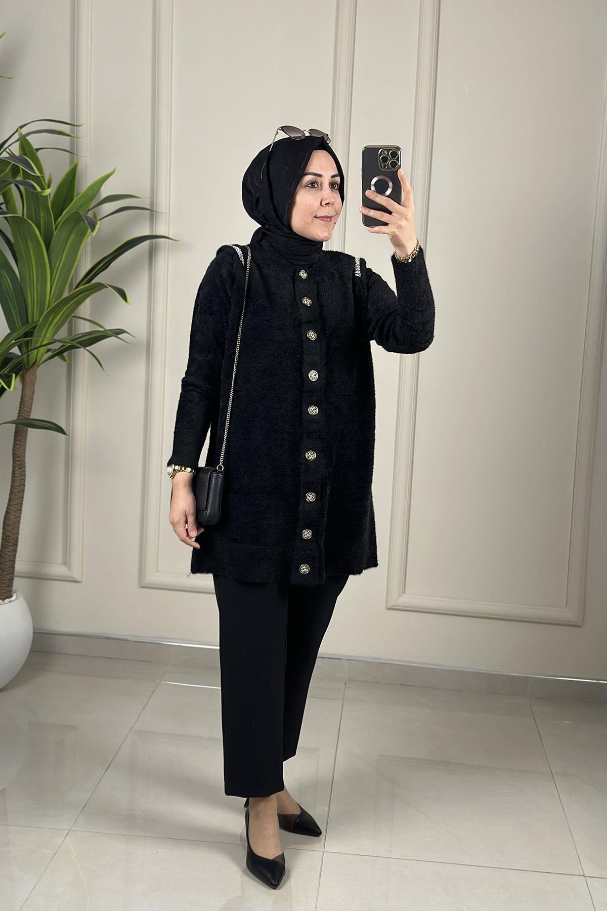 Tesettür HırkaÖnü Düğmeli Omzu Taş Detaylı Kadın Angora Hırka Siyah SFF 145402