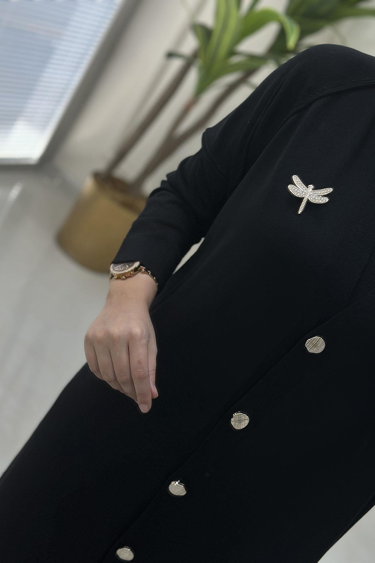 Tesettür HırkaÖnü Düğmeli Reglan Kol Broş Detaylı Kadın Merserize Hırka Siyah KADO 2725308