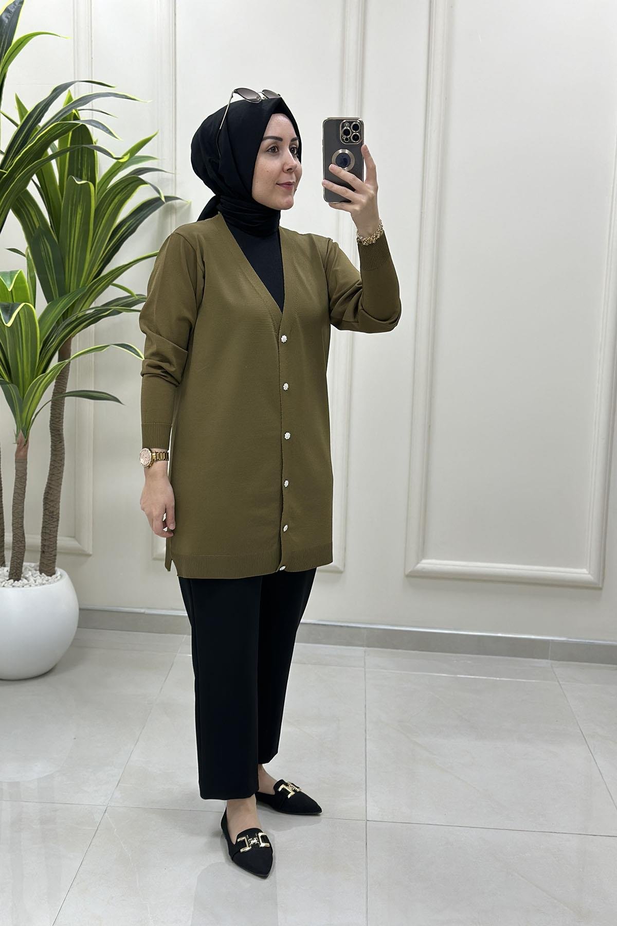 Tesettür HırkaÖnü Taş Düğmeli Kadın Triko Hırka Haki MLH 5024