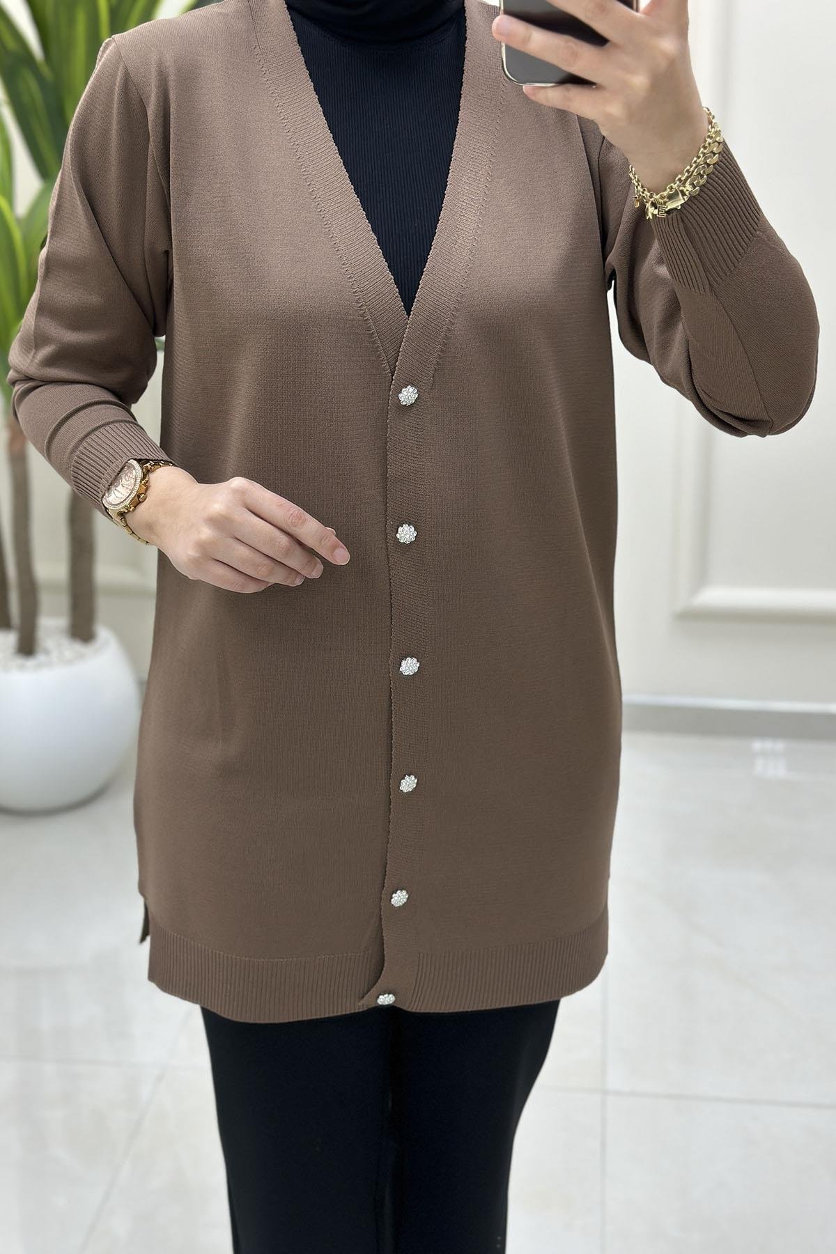 Tesettür HırkaÖnü Taş Düğmeli Kadın Triko Hırka Koyu Vizon MLH 5024