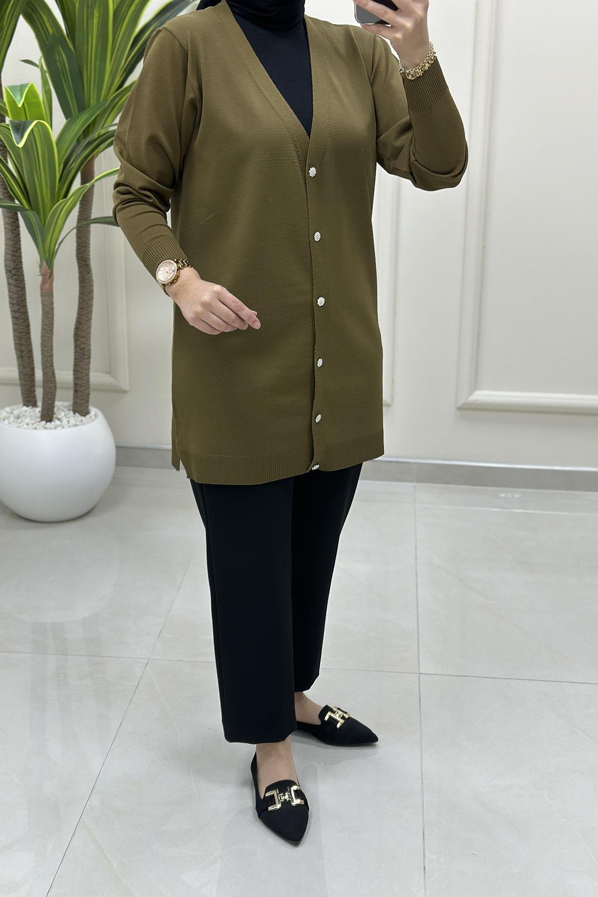 Tesettür HırkaÖnü Taş Düğmeli Kadın Triko Hırka Haki MLH 5024