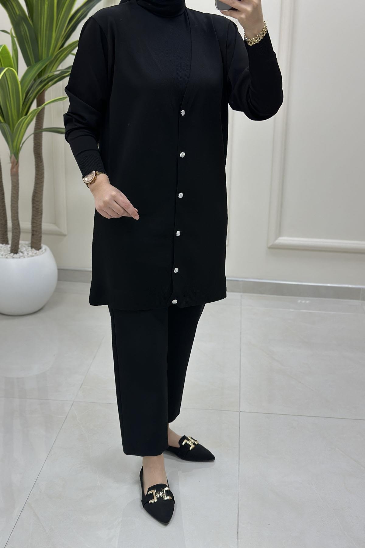 Tesettür HırkaÖnü Taş Düğmeli Kadın Triko Hırka Siyah MLH 5024