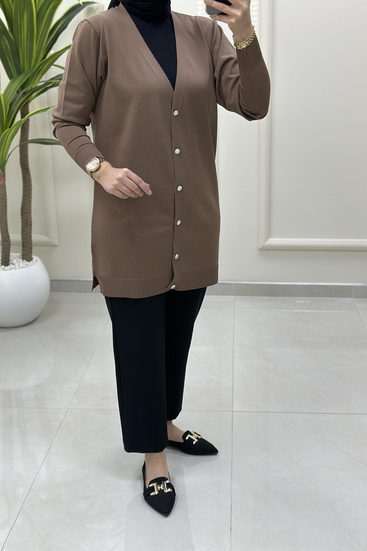 Tesettür HırkaÖnü Taş Düğmeli Kadın Triko Hırka Koyu Vizon MLH 5024