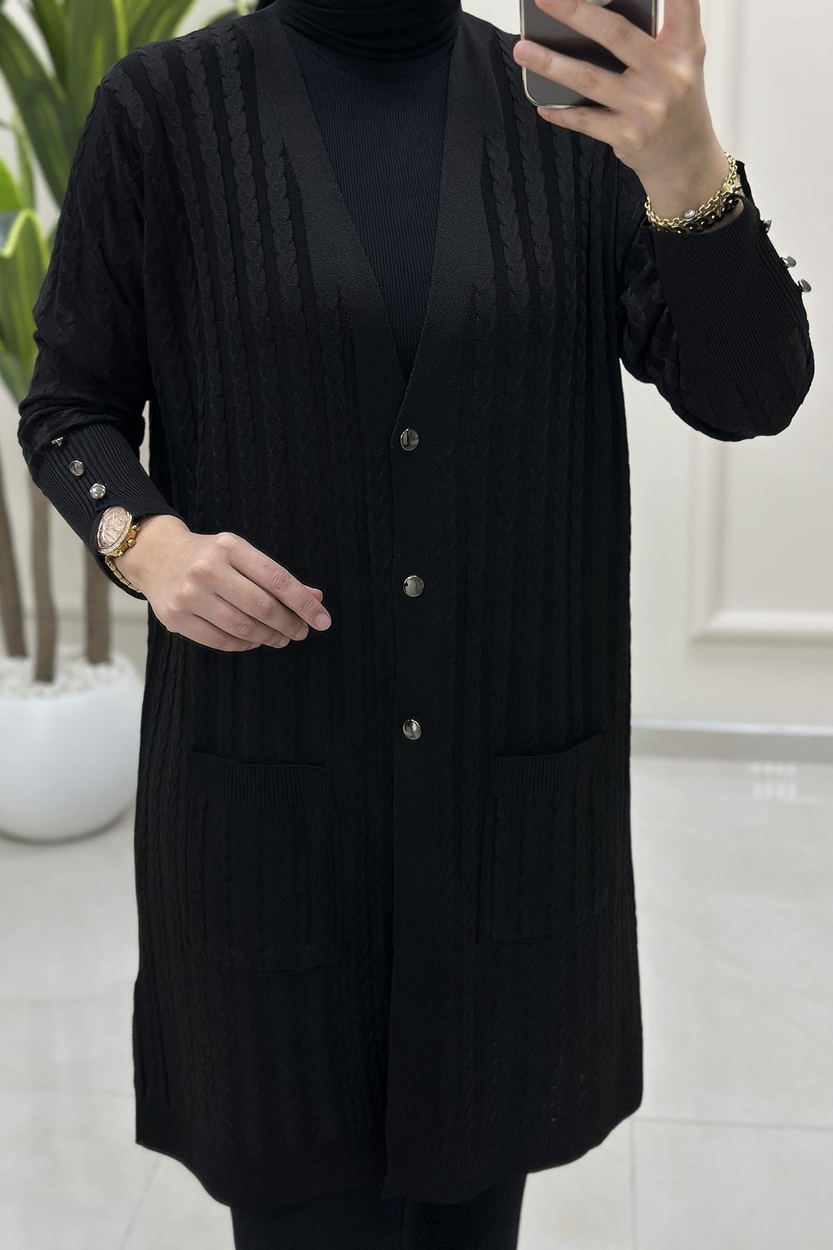 Tesettür HırkaÖrgü Desen Önü Düğmeli Cepli Kadın Triko Hırka Siyah KADO 2725036