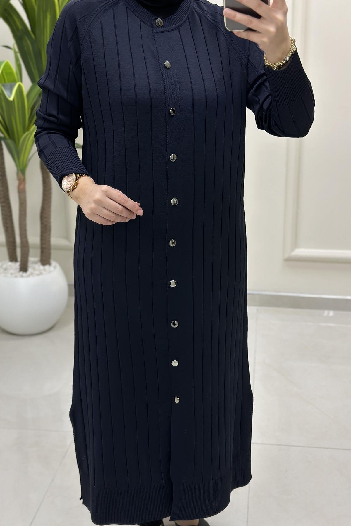 Tesettür HırkaReglan Kol Önü Düğmeli Uzun Kadın Merserize Triko Hırka Lacivert KADO 2725004