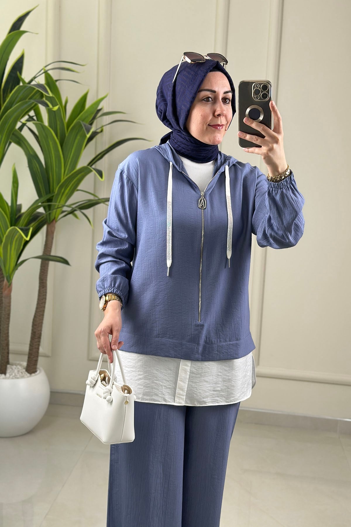 Tesettür İkili TakımArmine Trend Kapüşonlu Fermuarlı Tunik ve Pantolon Kadın İkili Takım İndigo ARM 6146