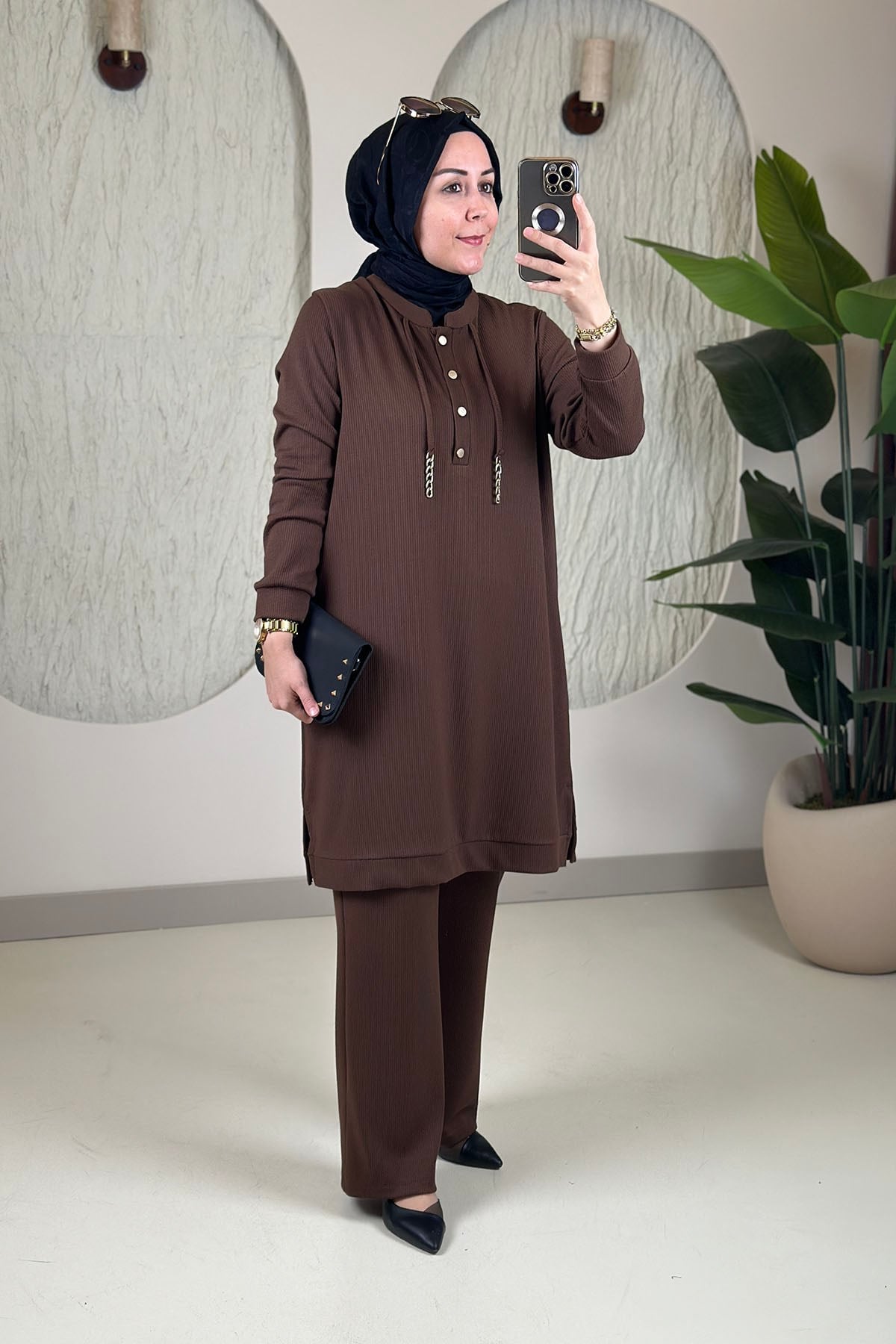 Tesettür İkili TakımFitilli Likralı Örme Tunik ve Pantolon Kadın İkili Takım Kahverengi KADO 257622