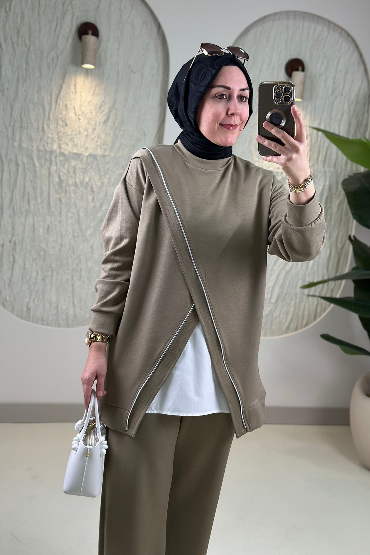 Tesettür İkili TakımModal Oysho Önü Çapraz Kesim Kombinli Tunik ve Pantolon Kadın İkili Takım Haki YRN 2400