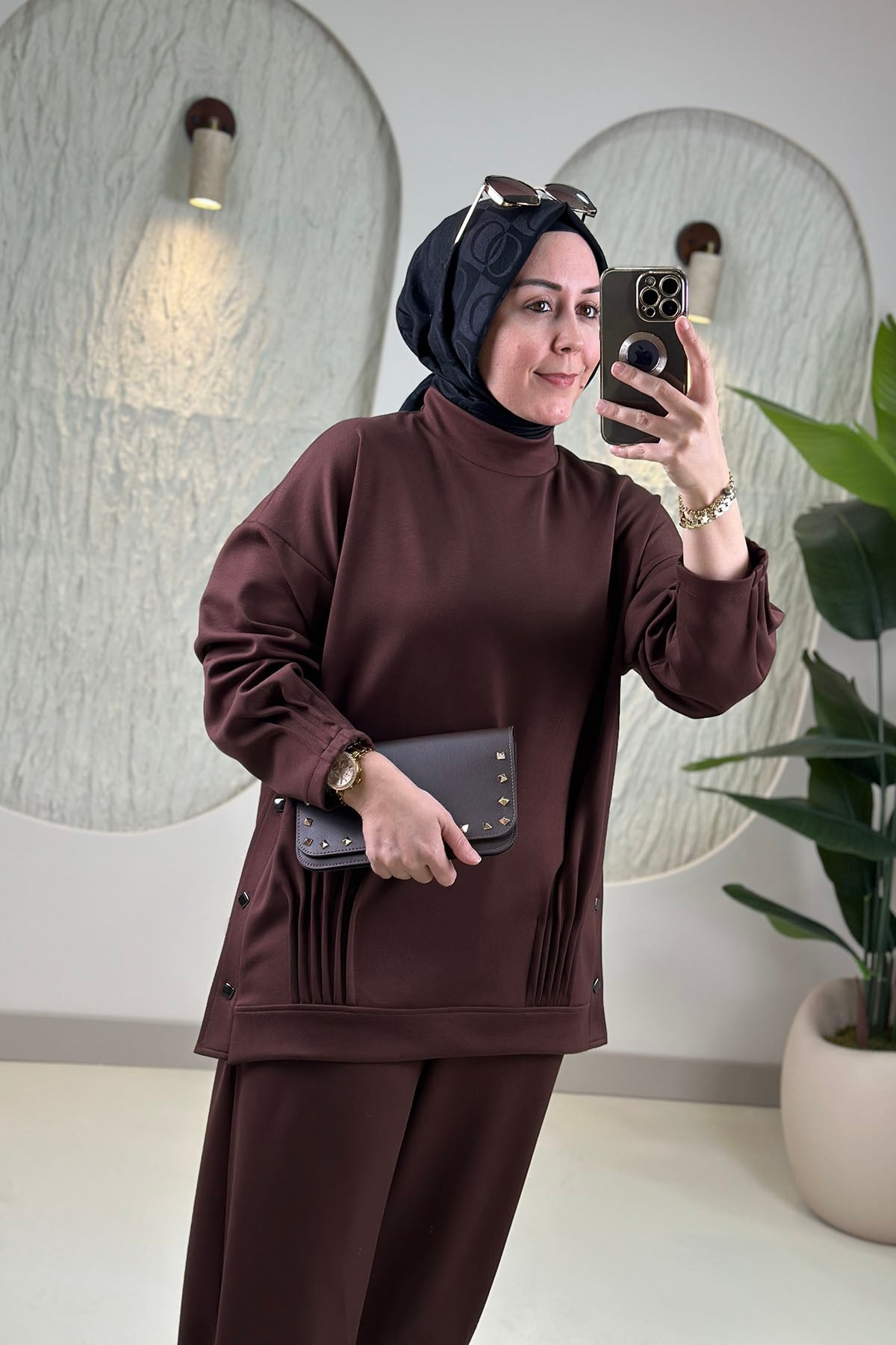 Tesettür İkili TakımModal Oysho Önü Pilise Detaylı Tunik ve Paça Düğmeli Pantolon Kadın İkili Takım Kahverengi NRV 24605