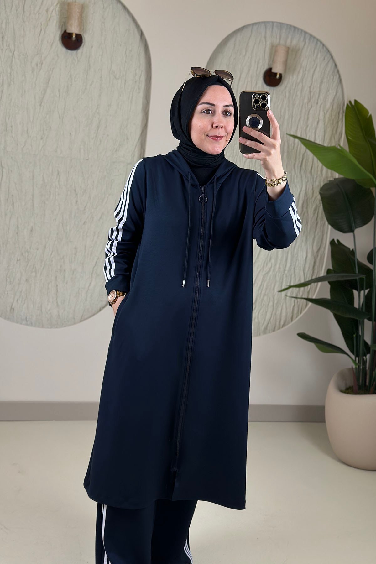 Tesettür İkili TakımŞerit Detaylı Önü Fermuarlı Giyçık ve Pantolon Kadın İkili Takım Lacivert NOS 4743