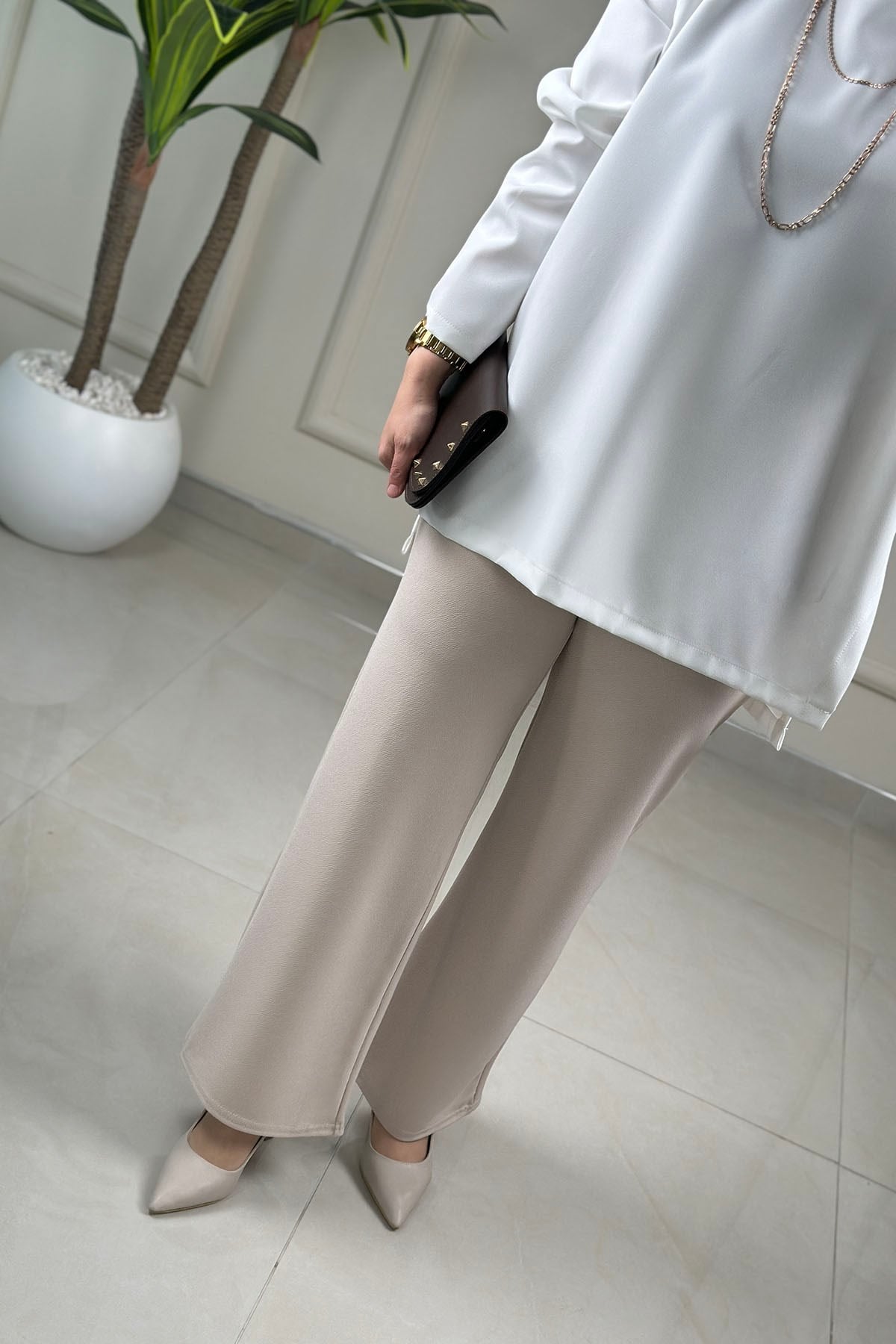 Tesettür PantolonBeli Lastikli Likralı Kadın Pantolon Taş AVZ 2602