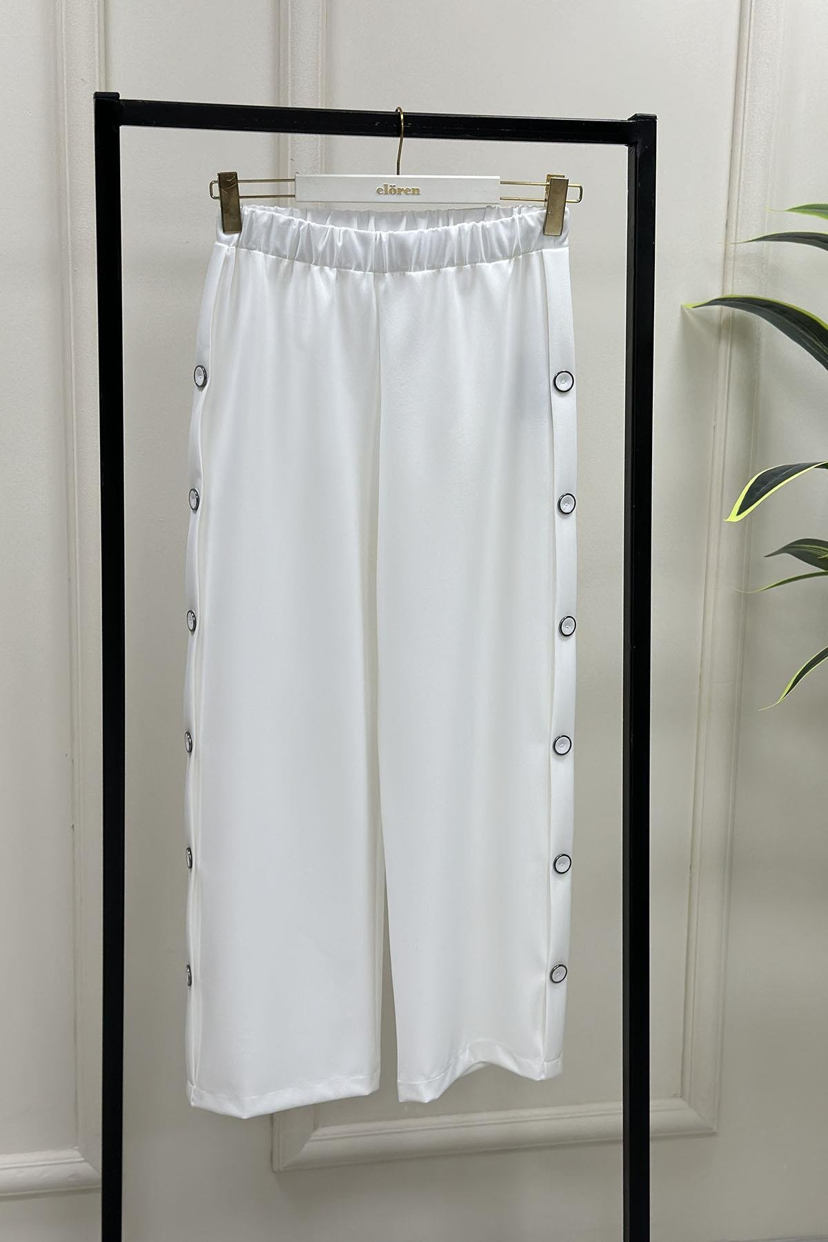 Tesettür PantolonBeli Lastikli Yanı Düğmeli Bol Paça Kadın Pantolon Beyaz MLH 6022