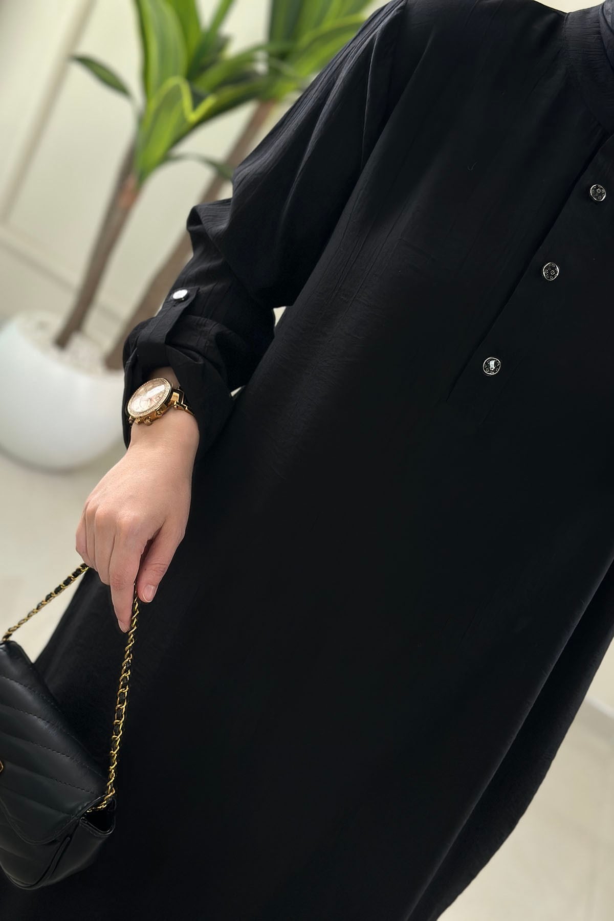 Tesettür Pantolonlu Takım Önü Yarım Çıtçıtlı Katlama Kol Tunik ve Pantolon Kadın İkili Takım  Siyah KADO 263230