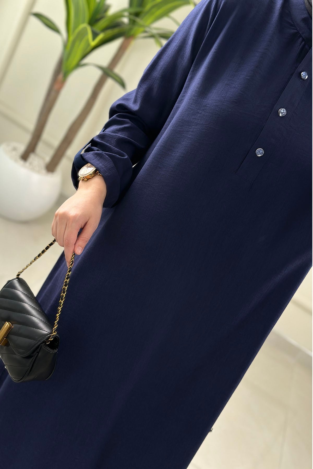 Tesettür Pantolonlu Takım Önü Yarım Çıtçıtlı Katlama Kol Tunik ve Pantolon Kadın İkili Takım Lacivert KADO 263230