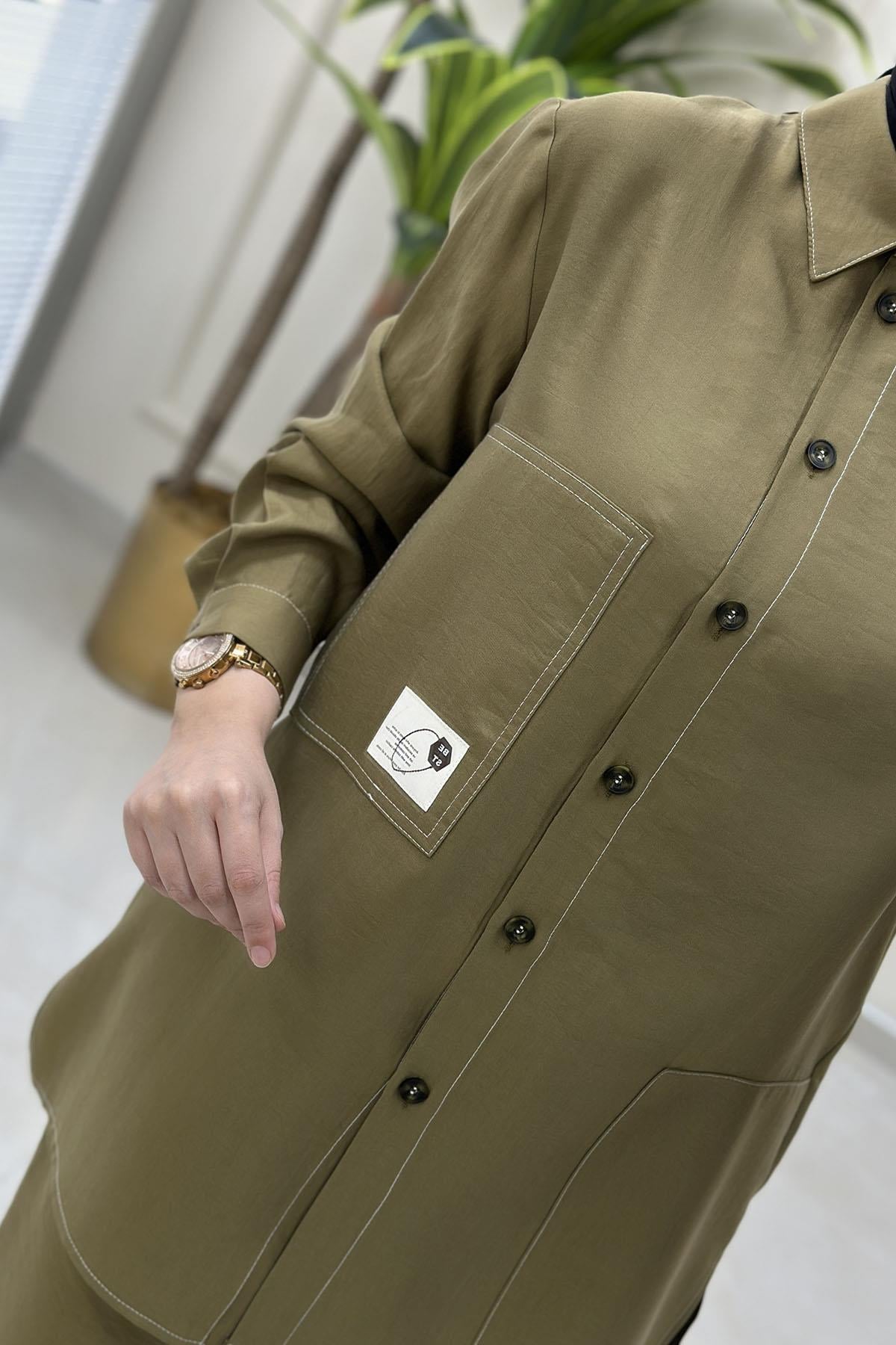 Tesettür Pantolonlu TakımArmine Trend Önü Düğmeli Çizgi Detaylı Gömlek ve Pantolon Kadın İkili Takım Haki ARM 689
