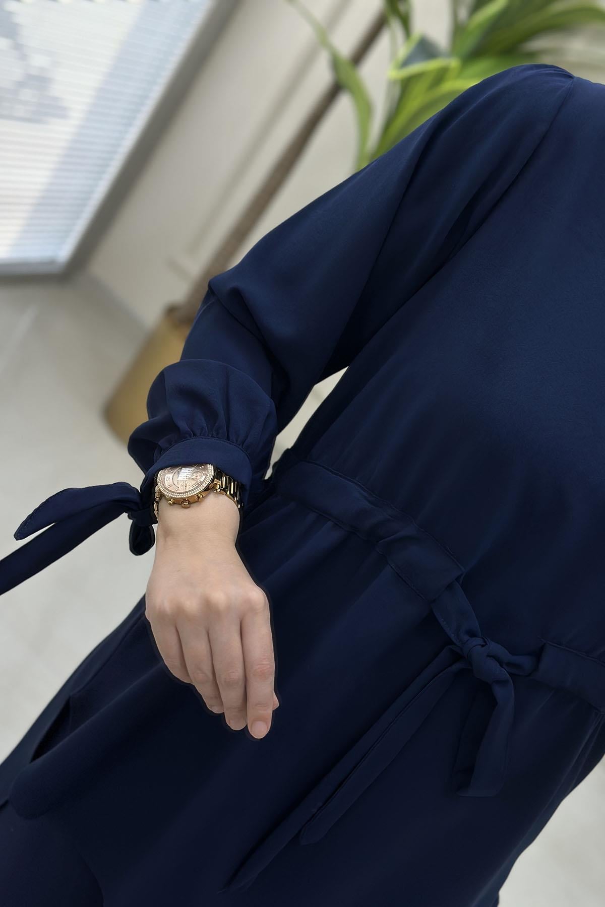 Tesettür Pantolonlu TakımBeli Kemerli Kolu Kurdele Detaylı Tunik ve Pantolon Kadın İkili Takım Lacivert SFF 1871