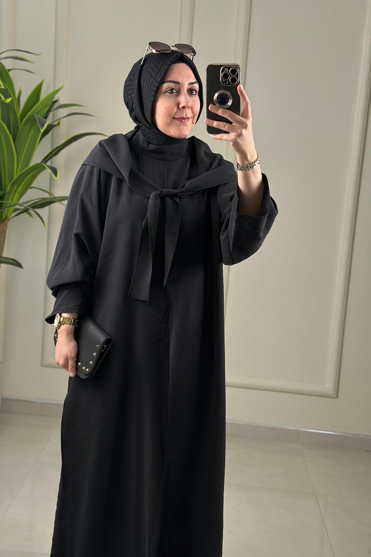 Tesettür Pantolonlu TakımDüşük Omuz Fularlı Yırtmaç Detaylı Uzun Tunik ve Pantolon Kadın İkili Takım Koyu Antrasit BLMR 8832 