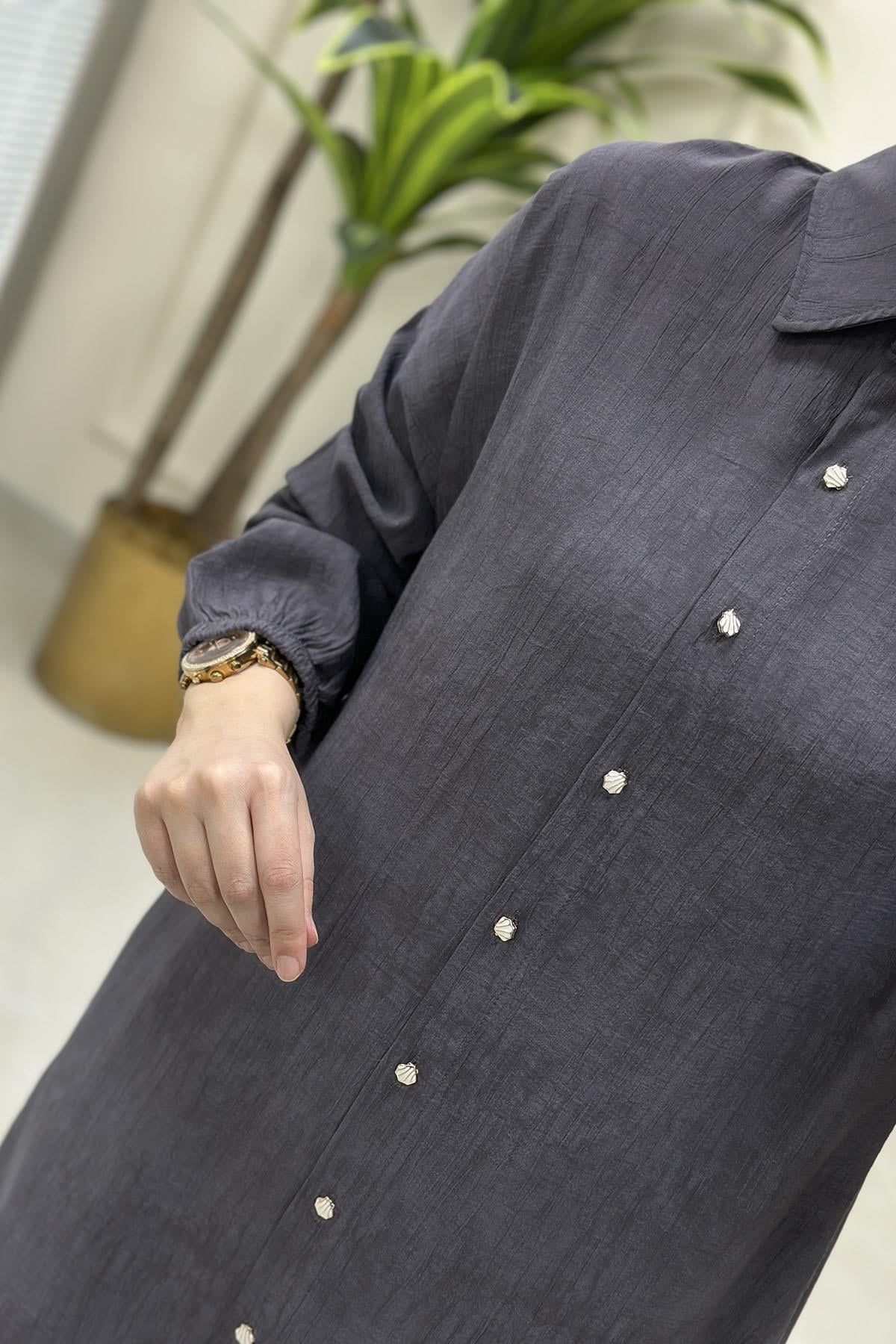 Tesettür Pantolonlu TakımDüşük Omuz Önü Düğmeli Tunik ve Pantolon Kadın İkili Takım Gri KADO 251445