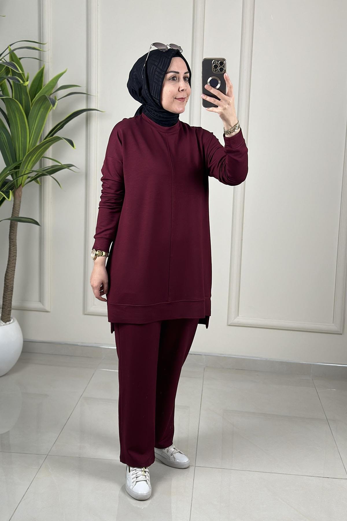 Tesettür Pantolonlu TakımDüşük Omuz Önü Dikiş Detaylı Tunik ve Pantolon Kadın İkili Takım Bordo KADO 257316