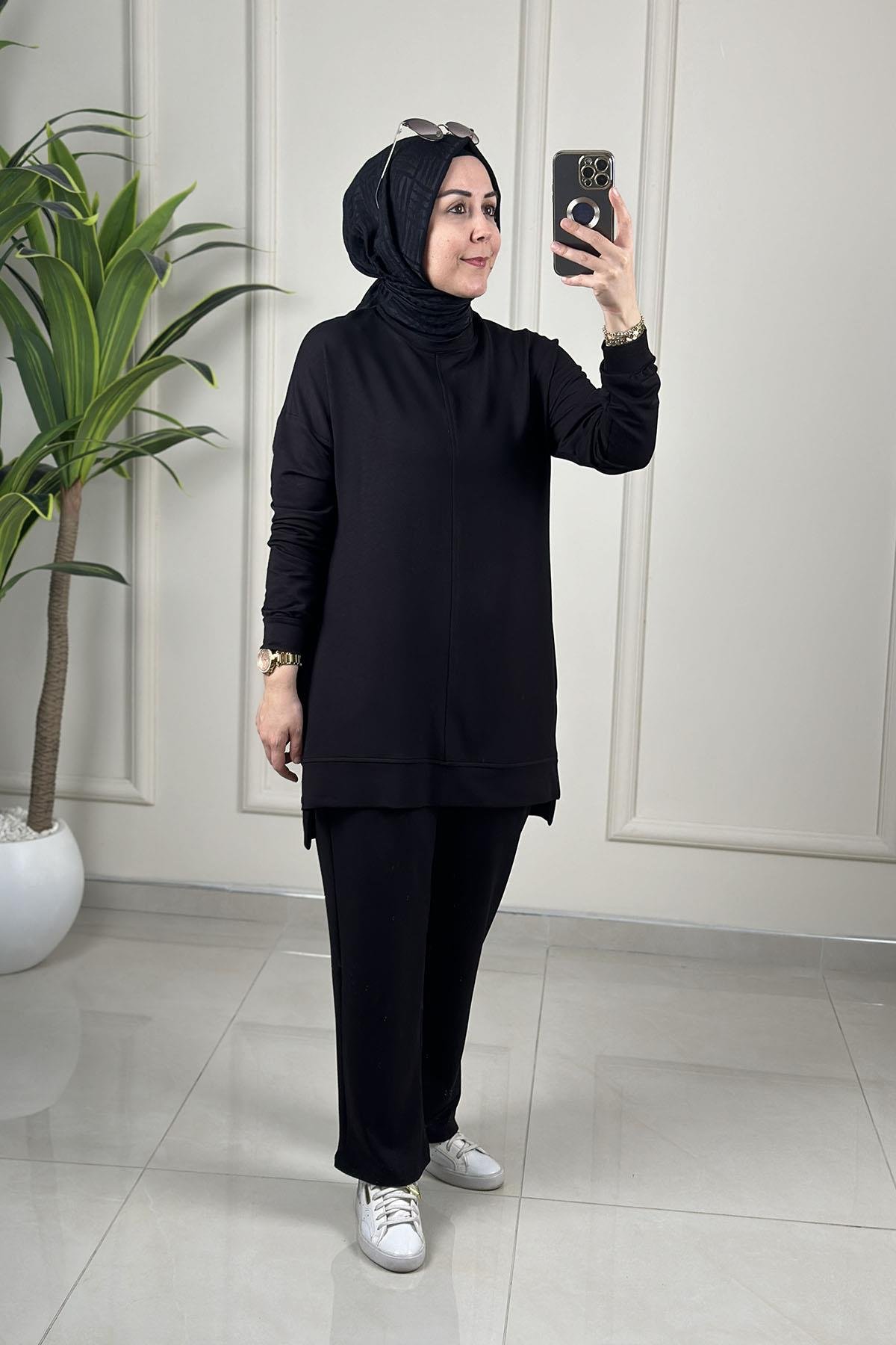 Tesettür Pantolonlu TakımDüşük Omuz Önü Dikiş Detaylı Tunik ve Pantolon Kadın İkili Takım Siyah KADO 257316