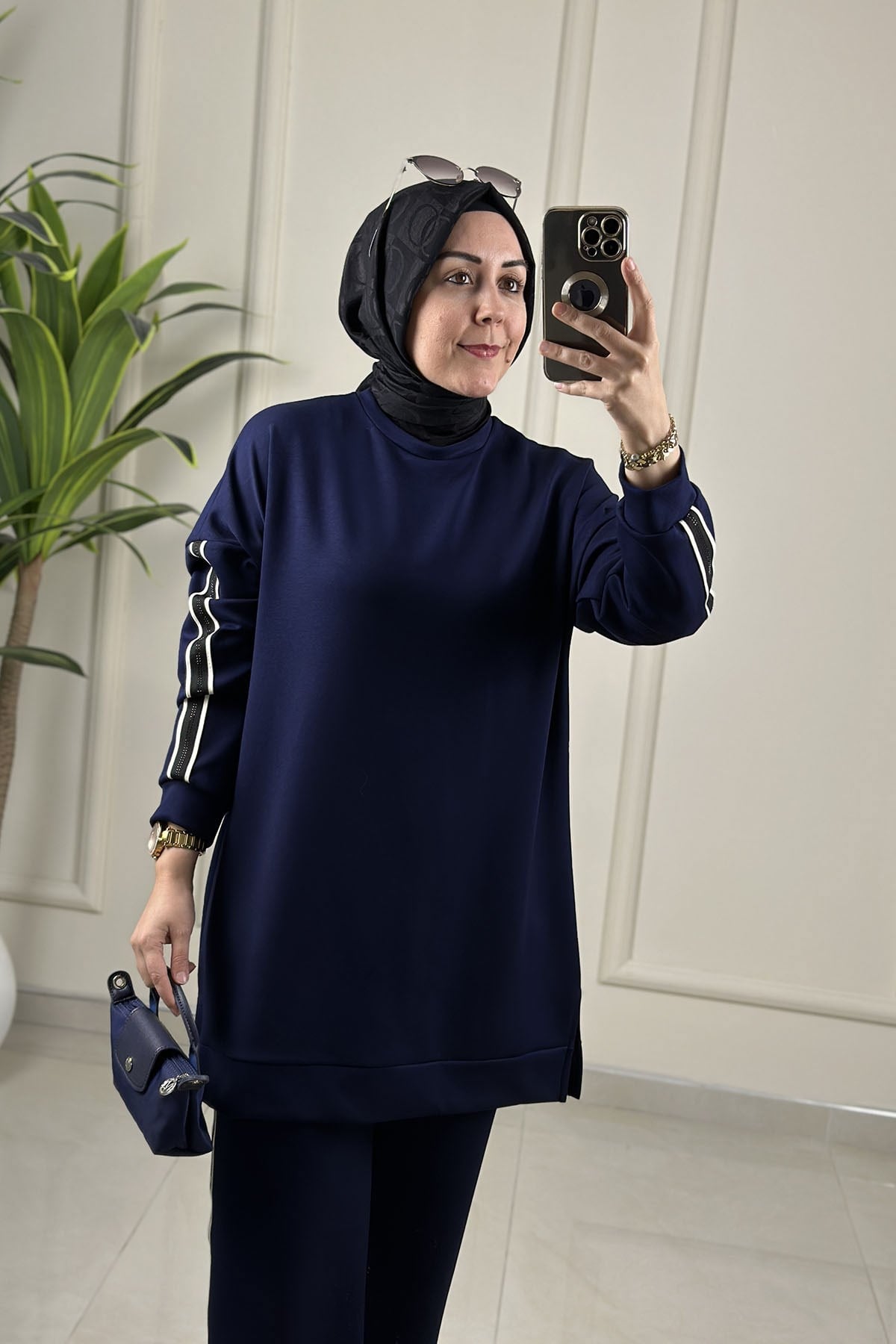 Tesettür Pantolonlu TakımDüşük Omuz Şerit Detaylı Tunik ve Pantolon Kadın İkili Takım Lacivert GNR 262