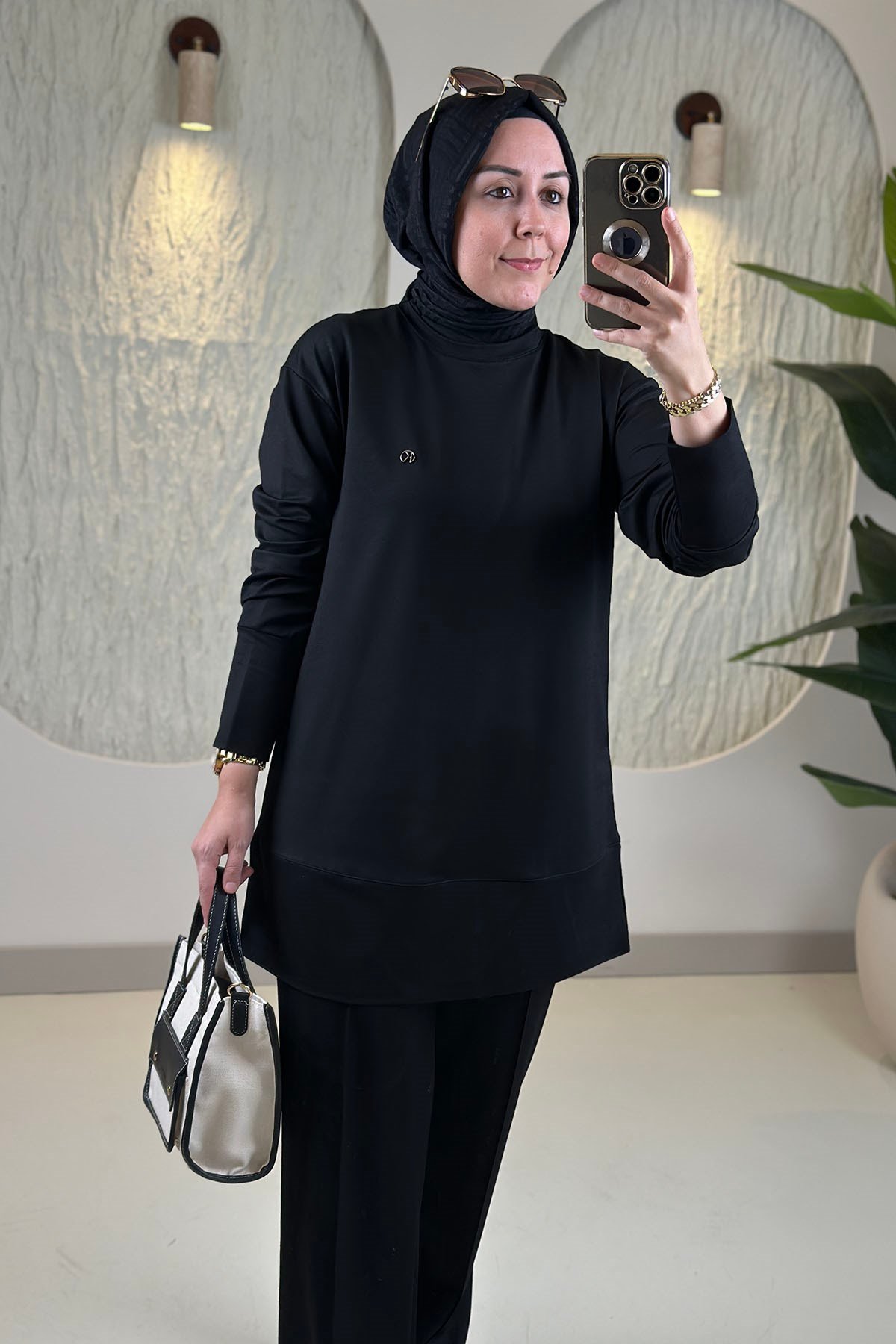 Tesettür Pantolonlu TakımDüşük Omuz Tunik ve Çimalı Pantolon Kadın İkili Takım Siyah KADO 263702