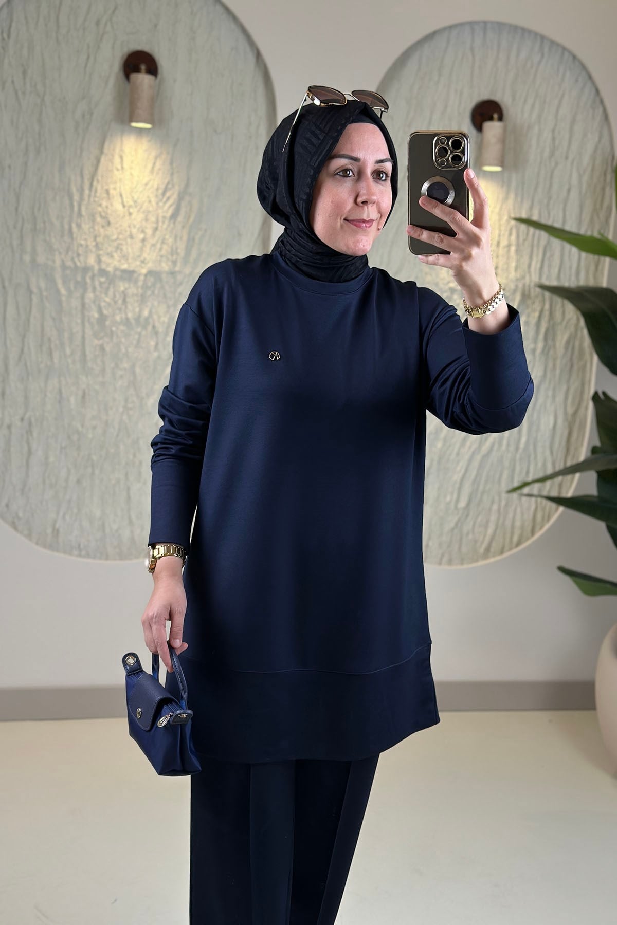 Tesettür Pantolonlu TakımDüşük Omuz Tunik ve Çimalı Pantolon Kadın İkili Takım Lacivert KADO 263702