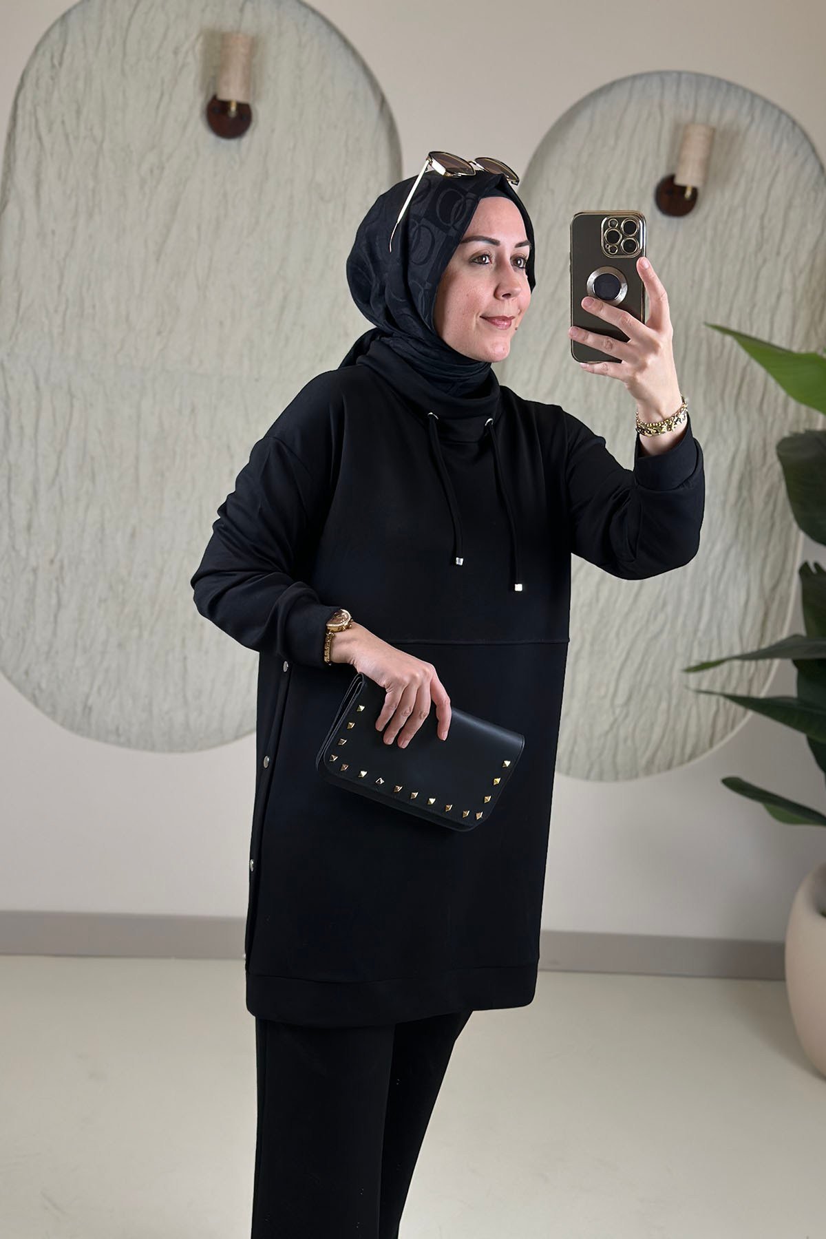 Tesettür Pantolonlu TakımDüşük Omuz Yanı Zımba Detaylı Tunik ve Pantolon Kadın İkili Takım Siyah GNR 261
