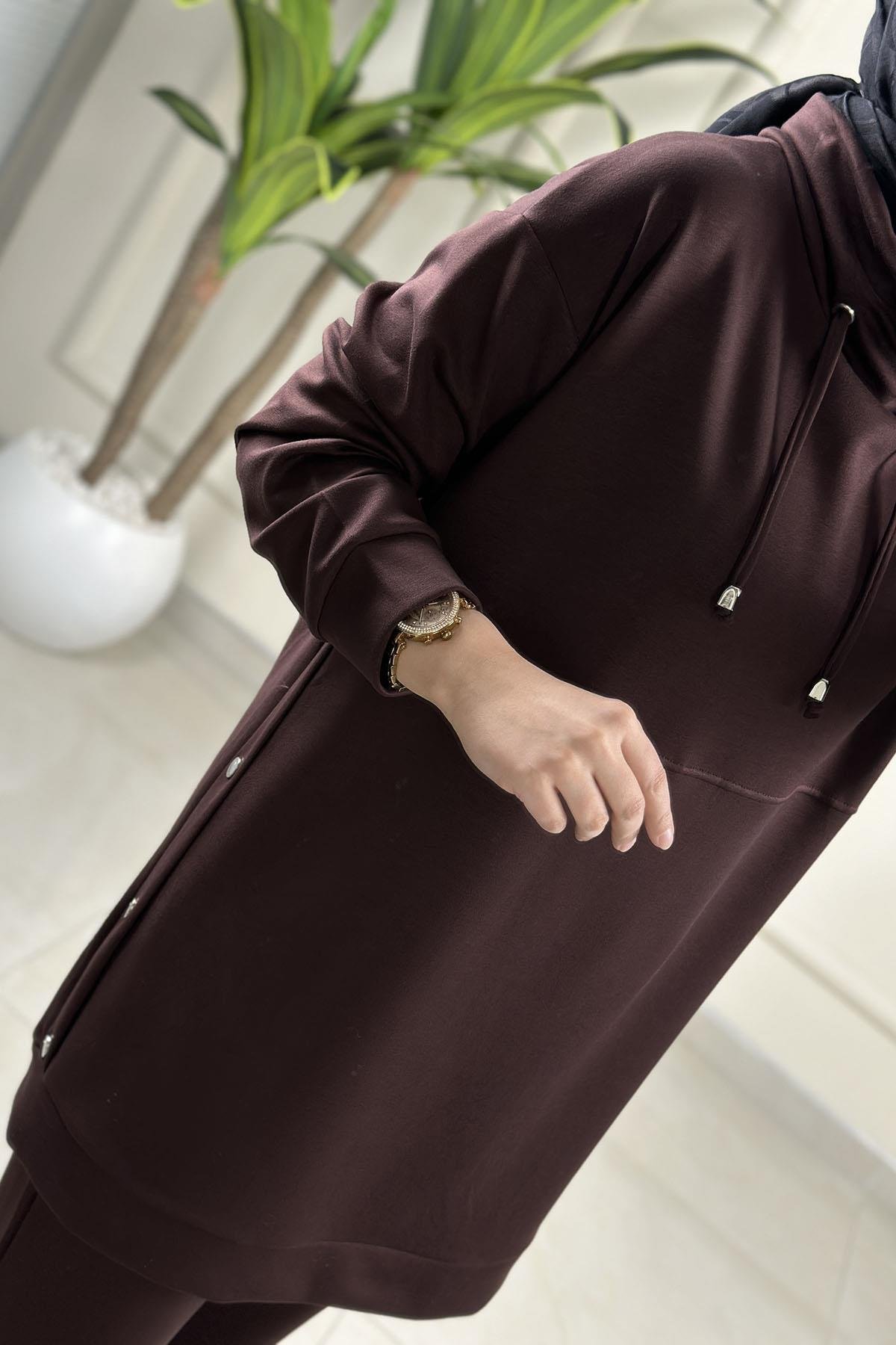 Tesettür Pantolonlu TakımDüşük Omuz Yanı Zımba Detaylı Tunik ve Pantolon Kadın İkili Takım Kahverengi GNR 227