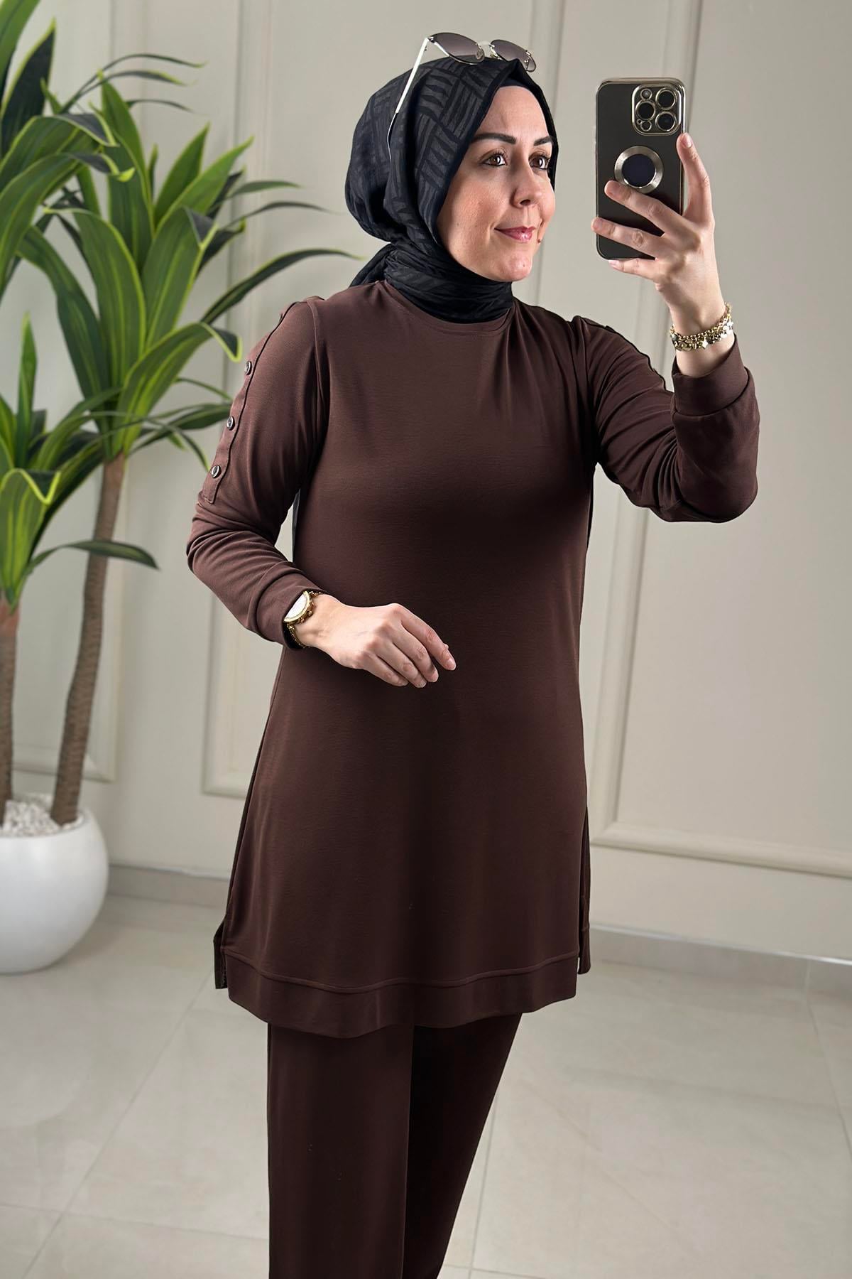 Tesettür Pantolonlu TakımKol Düğme Detaylı Tunik ve Pantolon Kadın İkili Takım Kahverengi MP 2668