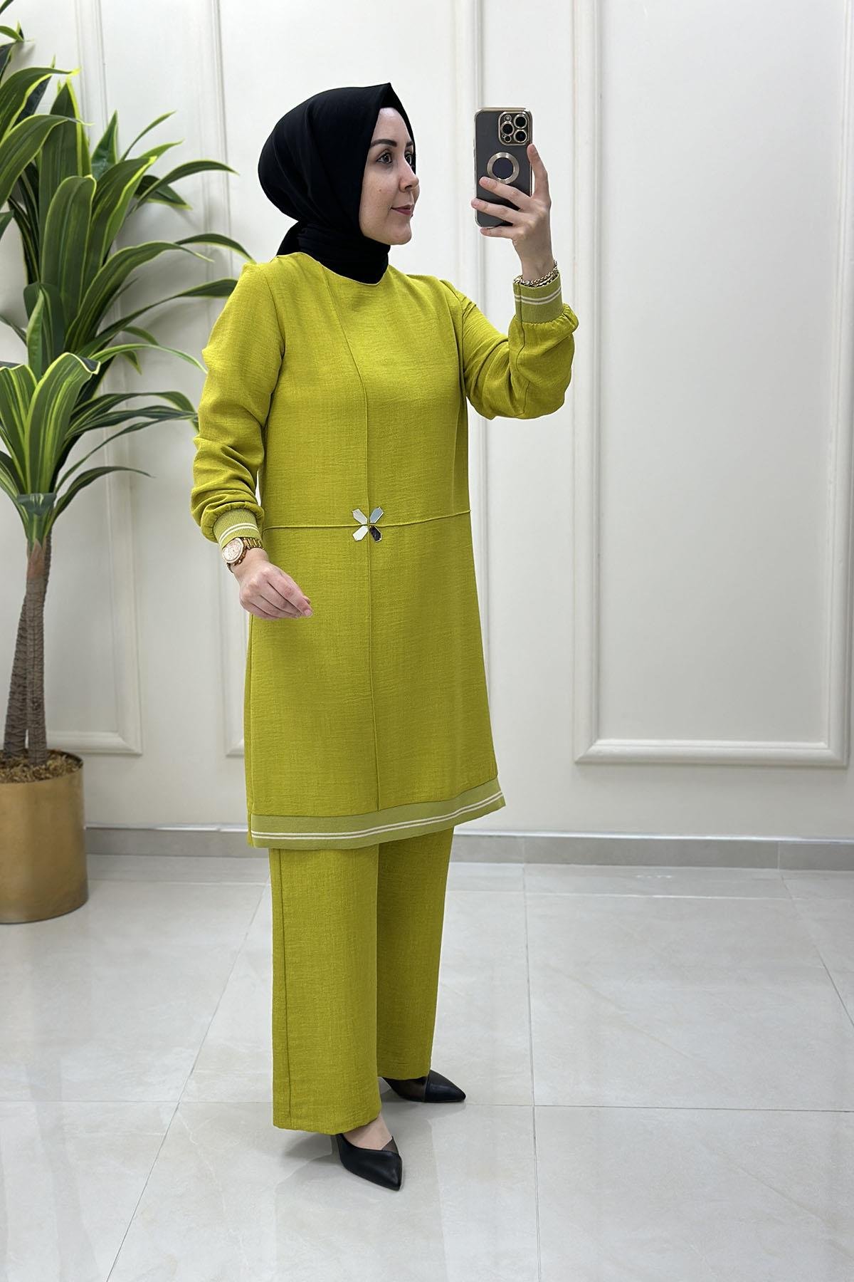 Tesettür Pantolonlu TakımKol ve Etek Ucu Ribanalı Tunik ve Pantolon Kadın İkili Takım Fıstık Yeşili SFF 4160