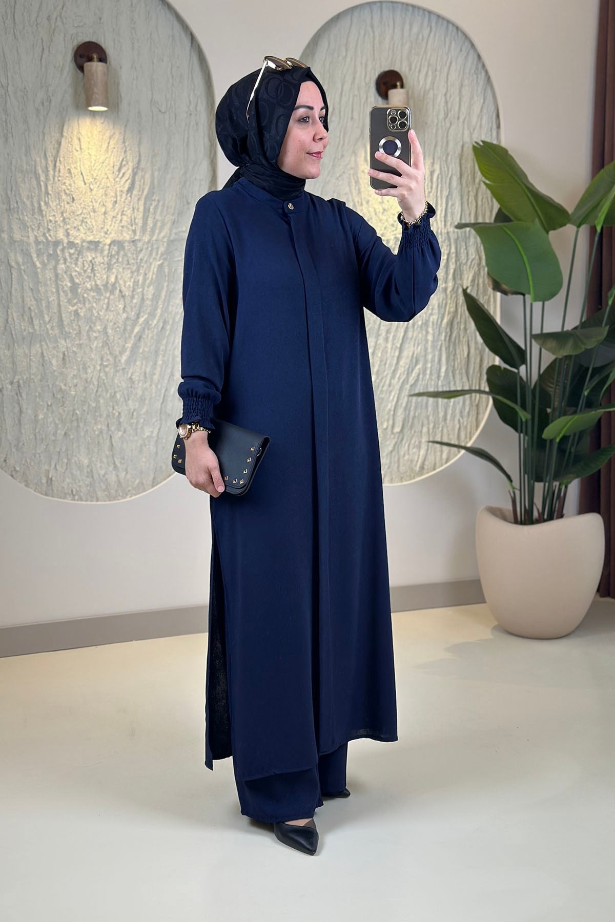 Tesettür Pantolonlu TakımKolu Büzgülü Uzun Tunik ve Bol Paça Pantolon Kadın İkili Takım Vizon Lacivert 251479